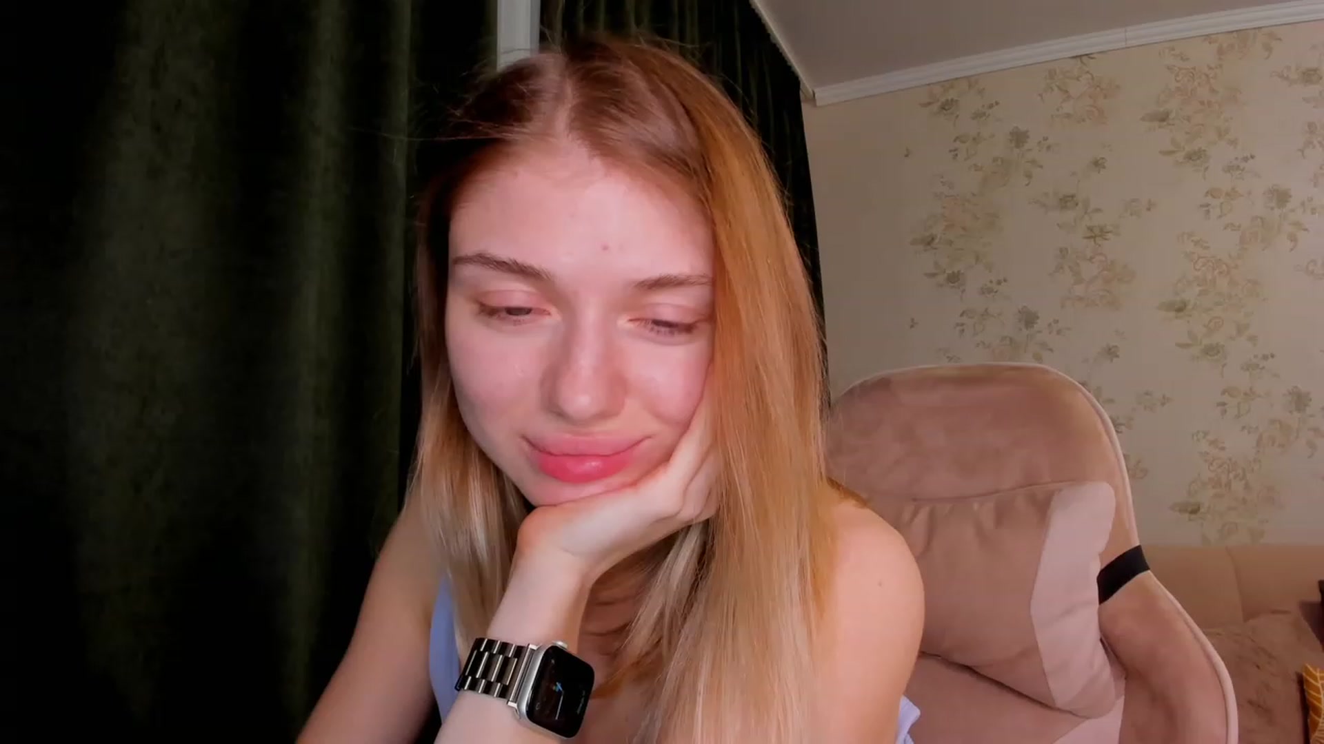 Gallery image thumbnail from Make_my_Luck's myfreecams stream on, 04/13/2023, 20:54 image 13 of 20
