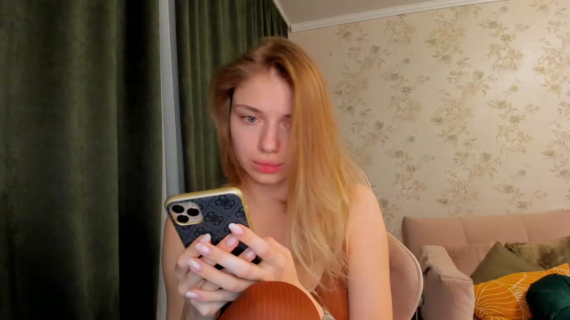 Gallery image thumbnail from Make_my_Luck's myfreecams stream on, 04/24/2023, 19:29 image 5 of 20