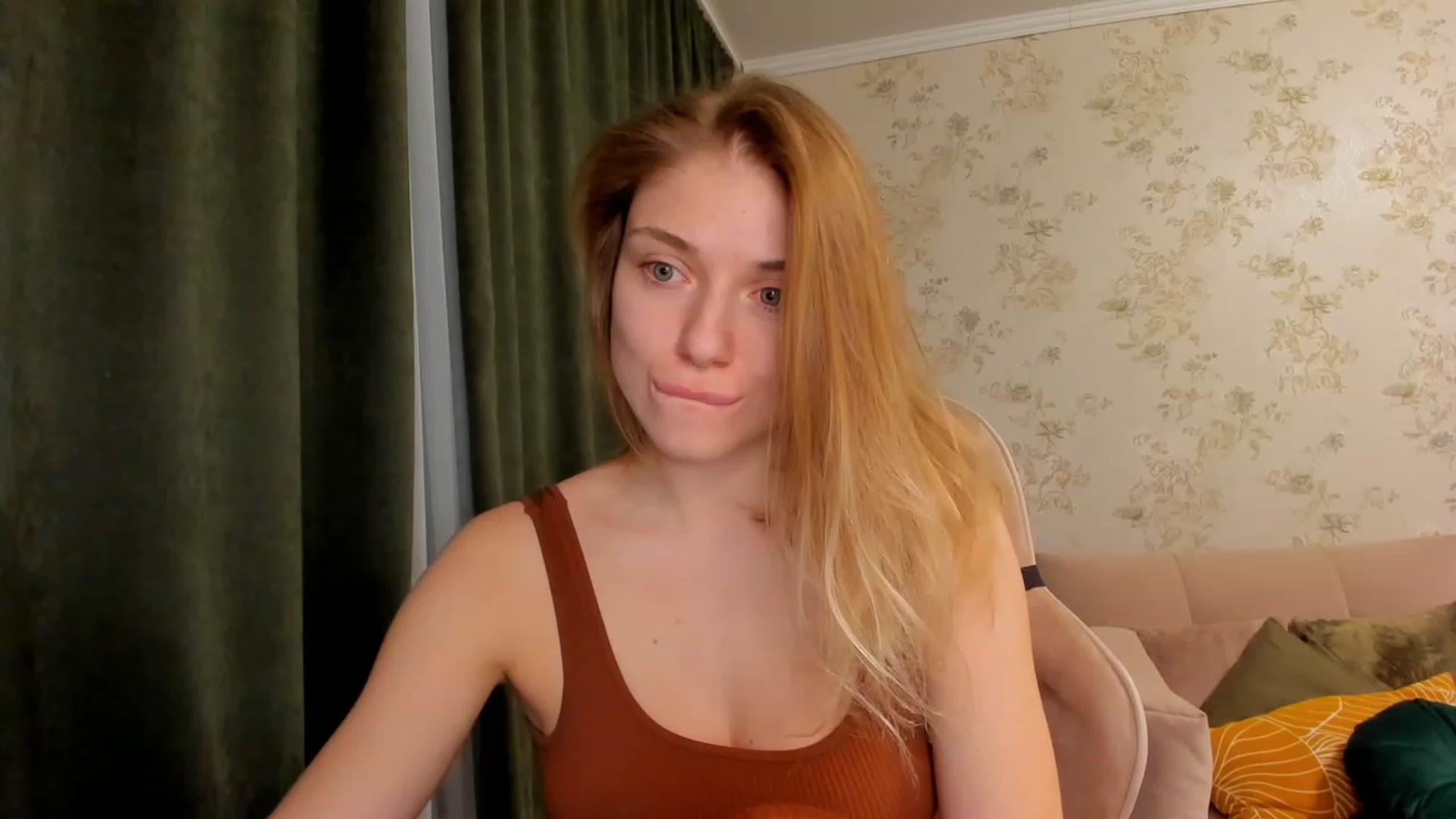 Gallery image thumbnail from Make_my_Luck's myfreecams stream on, 04/24/2023, 19:29 image 3 of 20