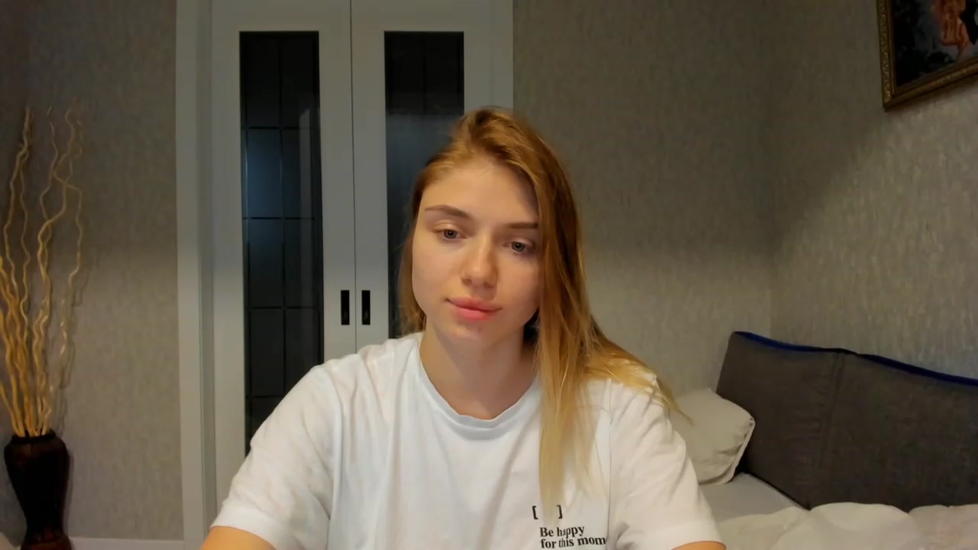 Gallery image thumbnail from Make_my_Luck's myfreecams stream on, 05/10/2023, 20:53 image 17 of 20