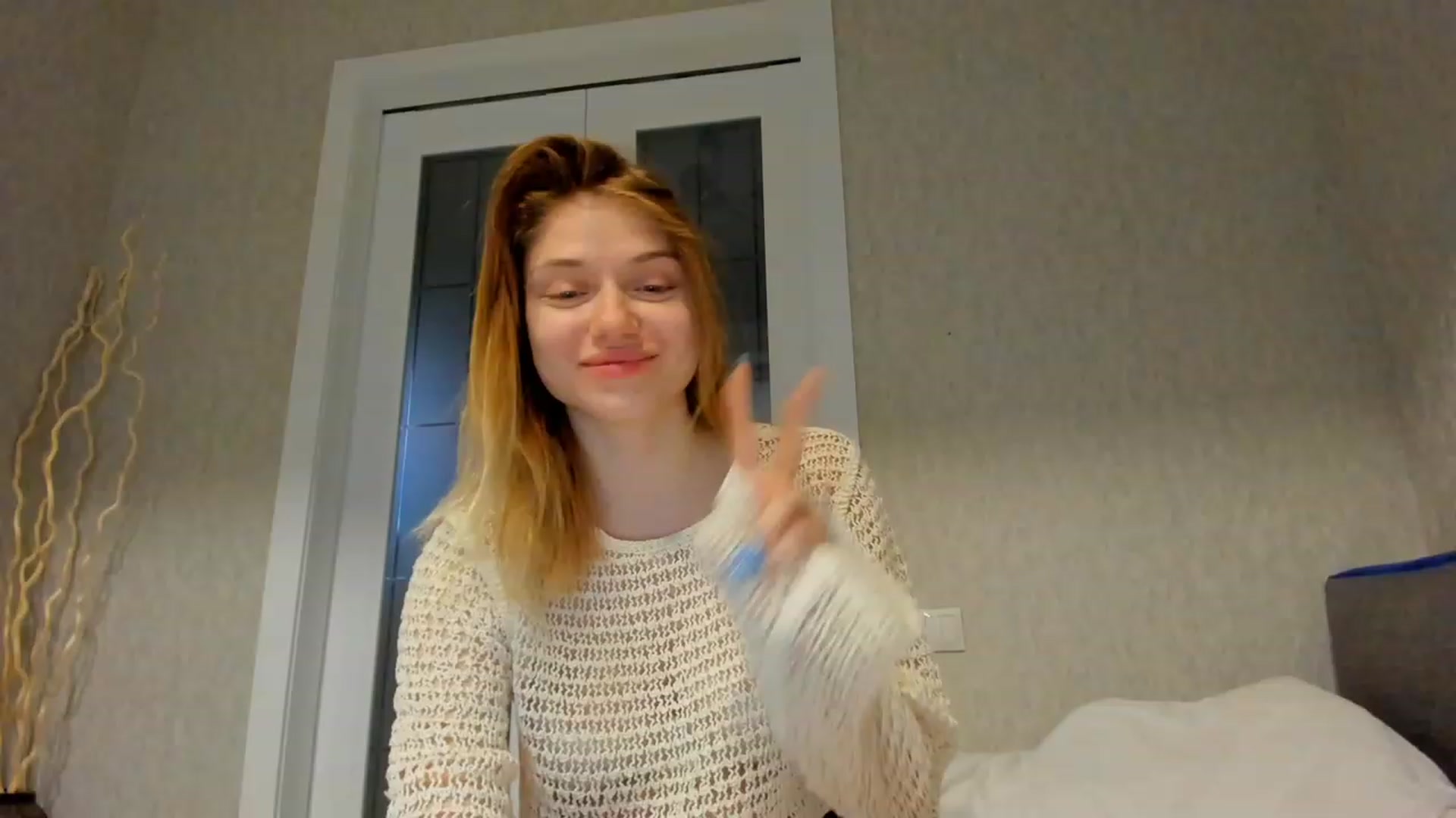 Gallery image thumbnail from Make_my_Luck's myfreecams stream on, 05/17/2023, 20:49 image 5 of 20