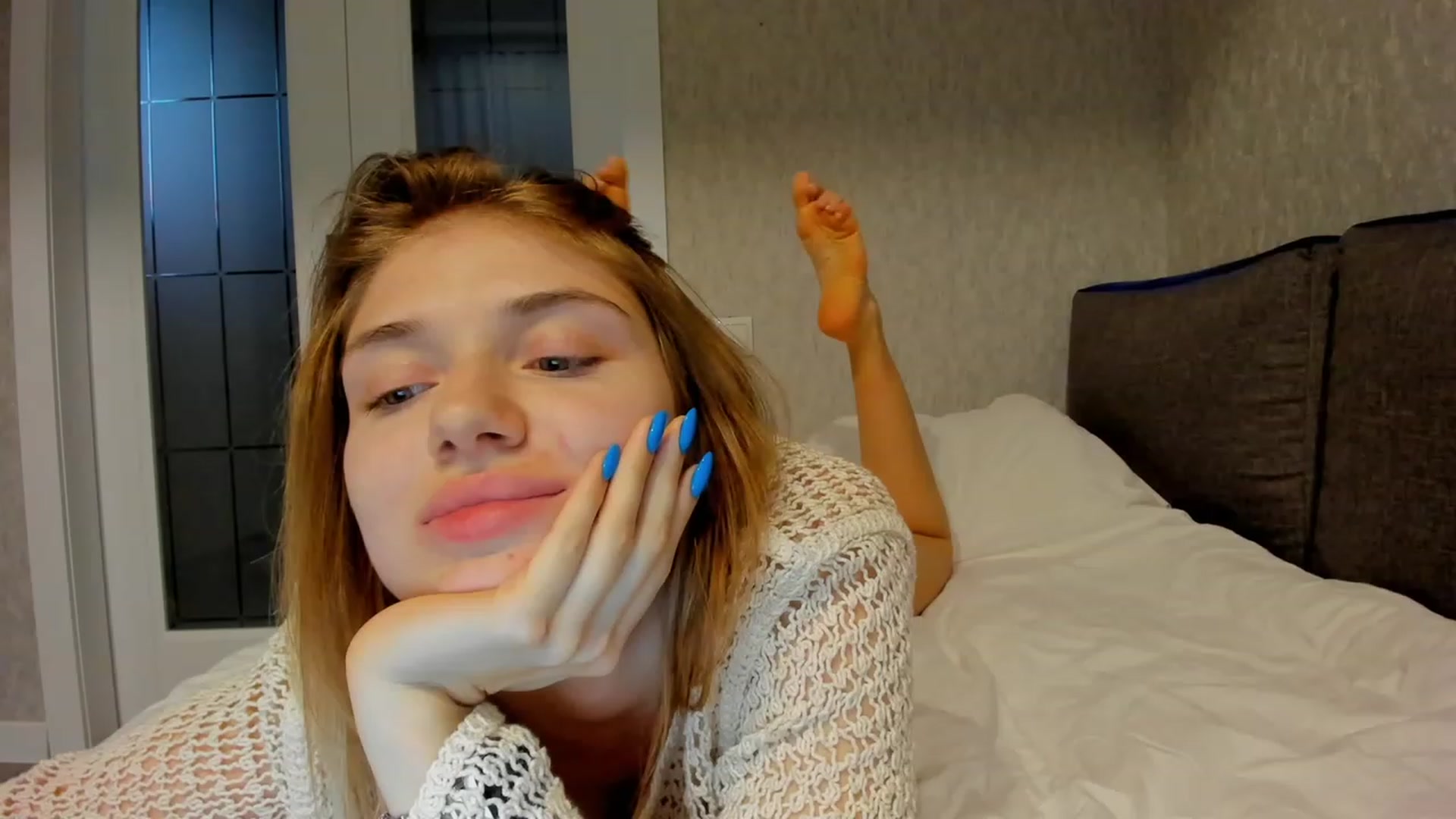 Gallery image thumbnail from Make_my_Luck's myfreecams stream on, 05/17/2023, 20:49 image 15 of 20