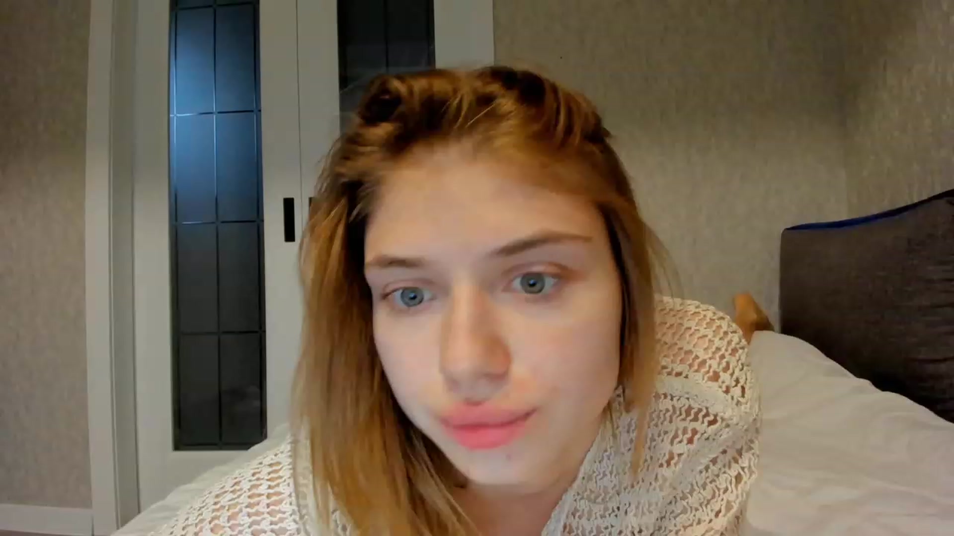 Gallery image thumbnail from Make_my_Luck's myfreecams stream on, 05/17/2023, 20:49 image 12 of 20
