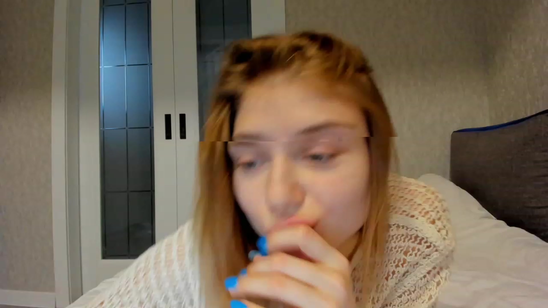Gallery image thumbnail from Make_my_Luck's myfreecams stream on, 05/17/2023, 20:49 image 14 of 20