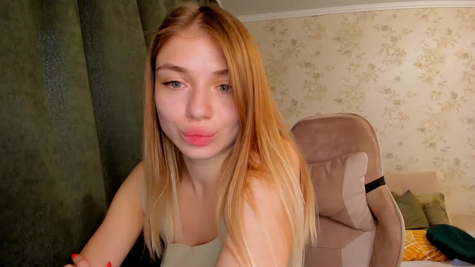 Gallery image thumbnail from Make_my_Luck's myfreecams stream on, 05/31/2023, 07:36 image 1 of 20