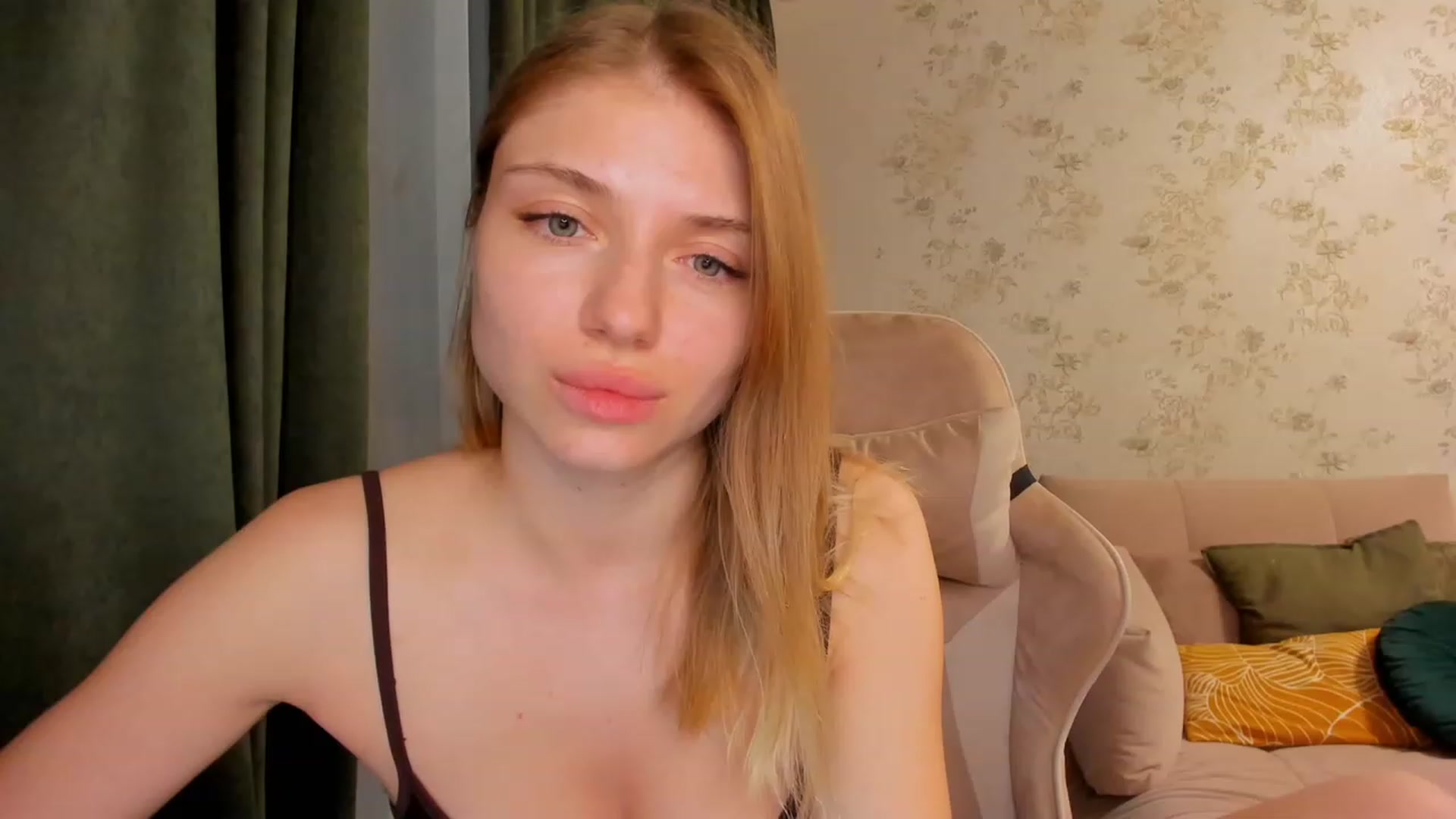 Gallery image thumbnail from Make_my_Luck's myfreecams stream on, 06/01/2023, 19:06 image 1 of 20