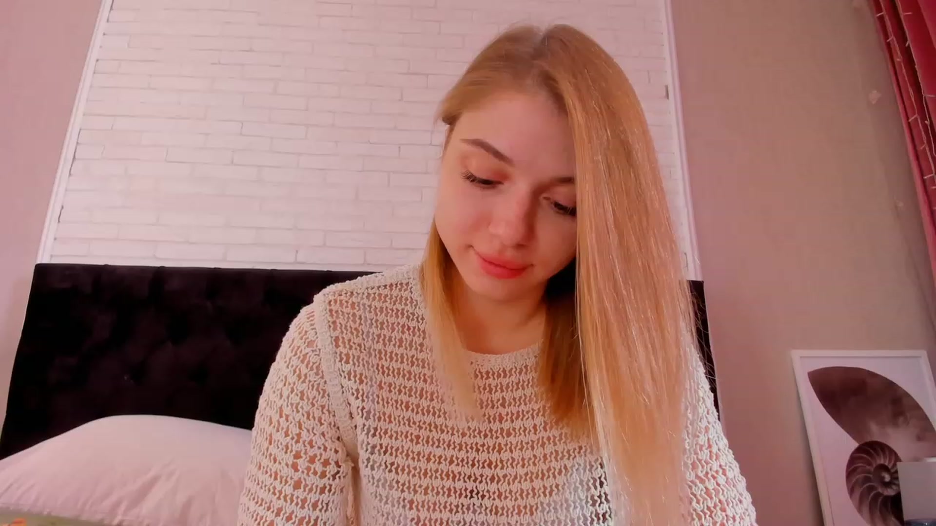 Gallery image thumbnail from Make_my_Luck's myfreecams stream on, 06/05/2023, 08:02 image 3 of 20