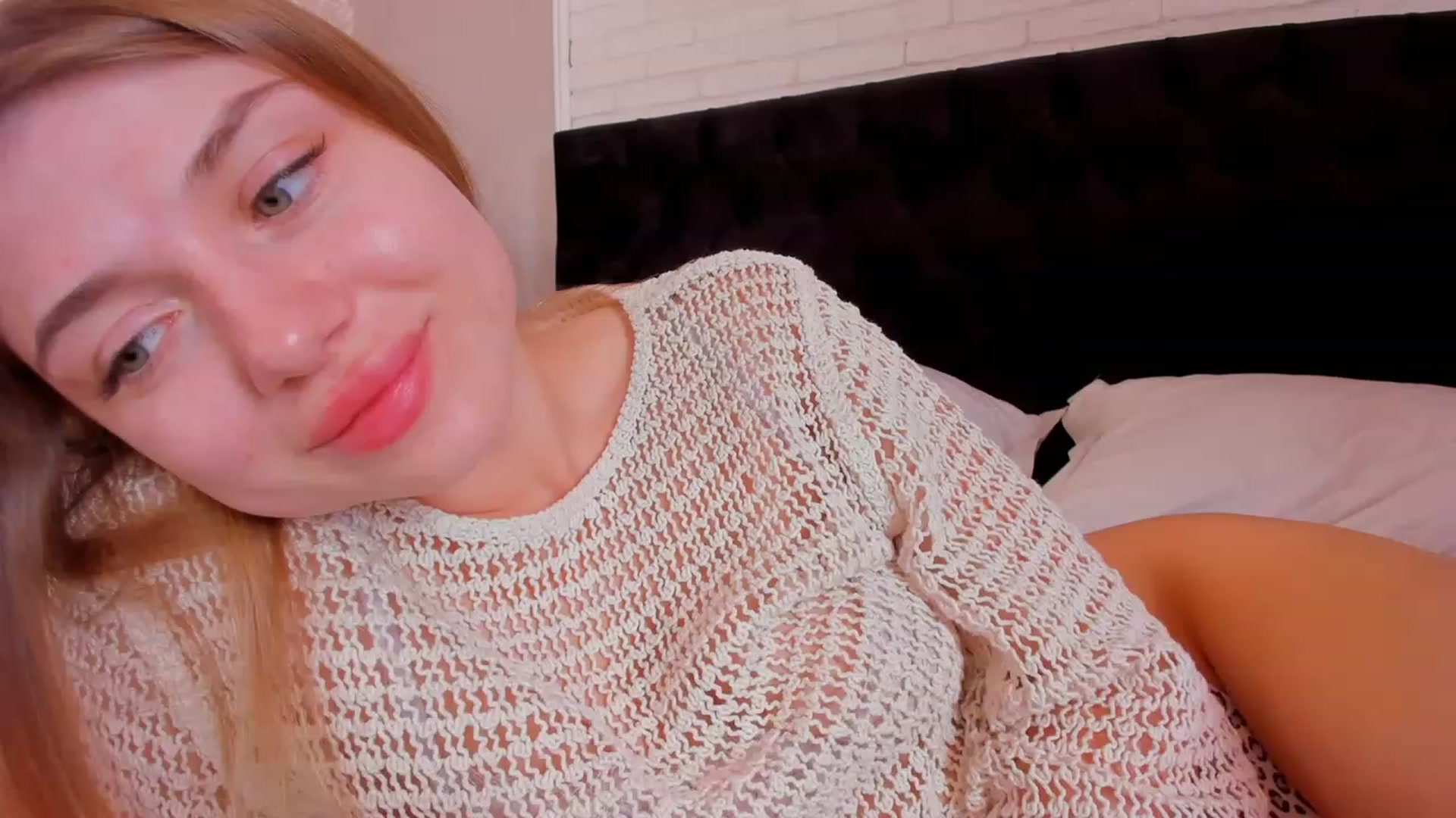 Gallery image thumbnail from Make_my_Luck's myfreecams stream on, 06/05/2023, 08:02 image 13 of 20