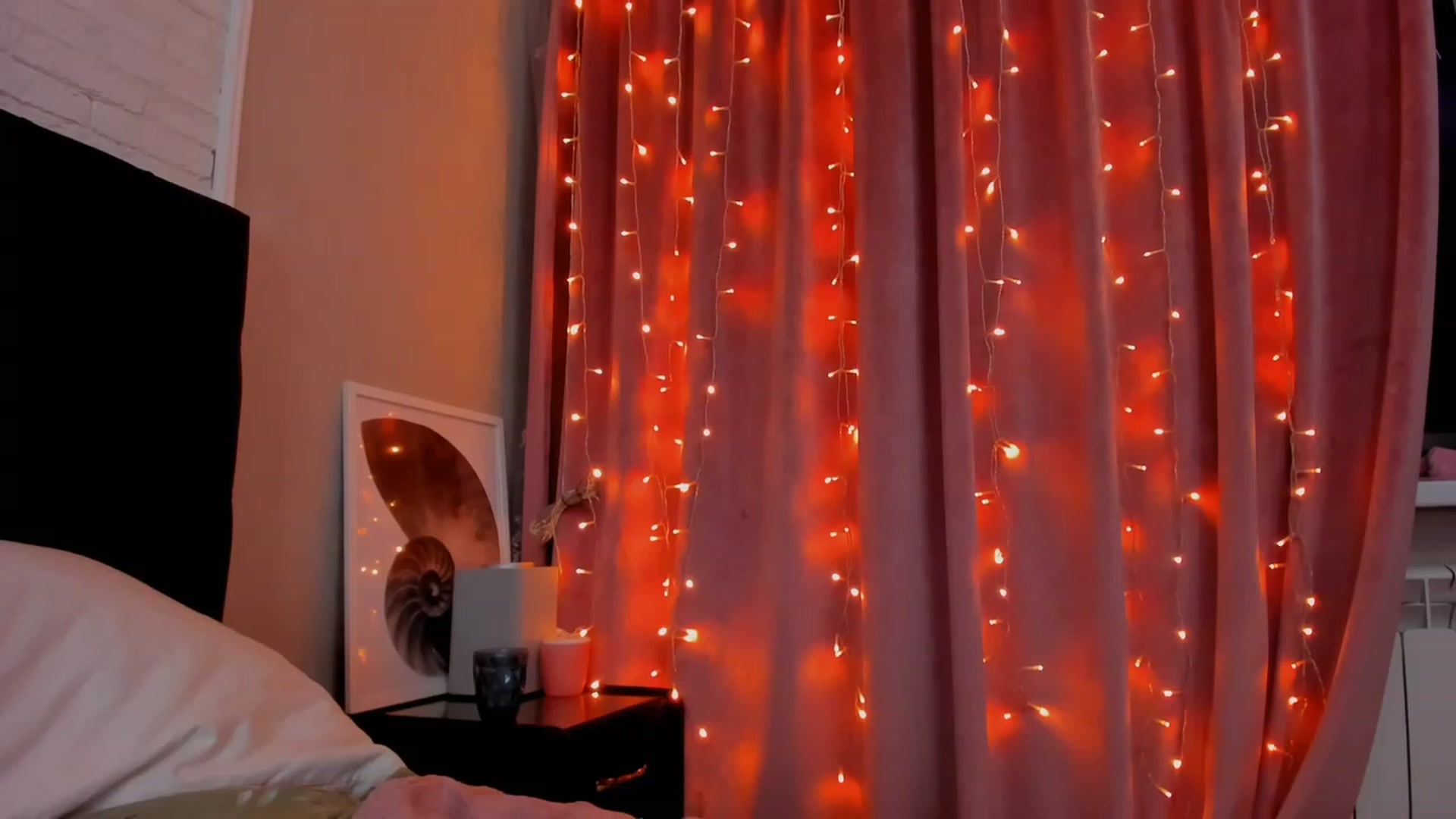 Gallery image thumbnail from Make_my_Luck's myfreecams stream on, 06/08/2023, 18:59 image 3 of 20