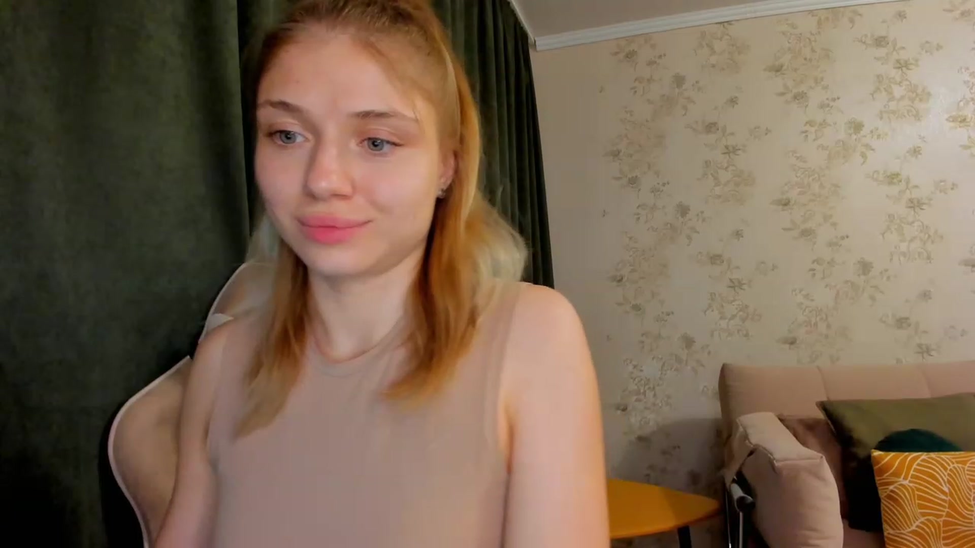 Gallery image thumbnail from Make_my_Luck's myfreecams stream on, 06/16/2023, 19:51 image 8 of 20
