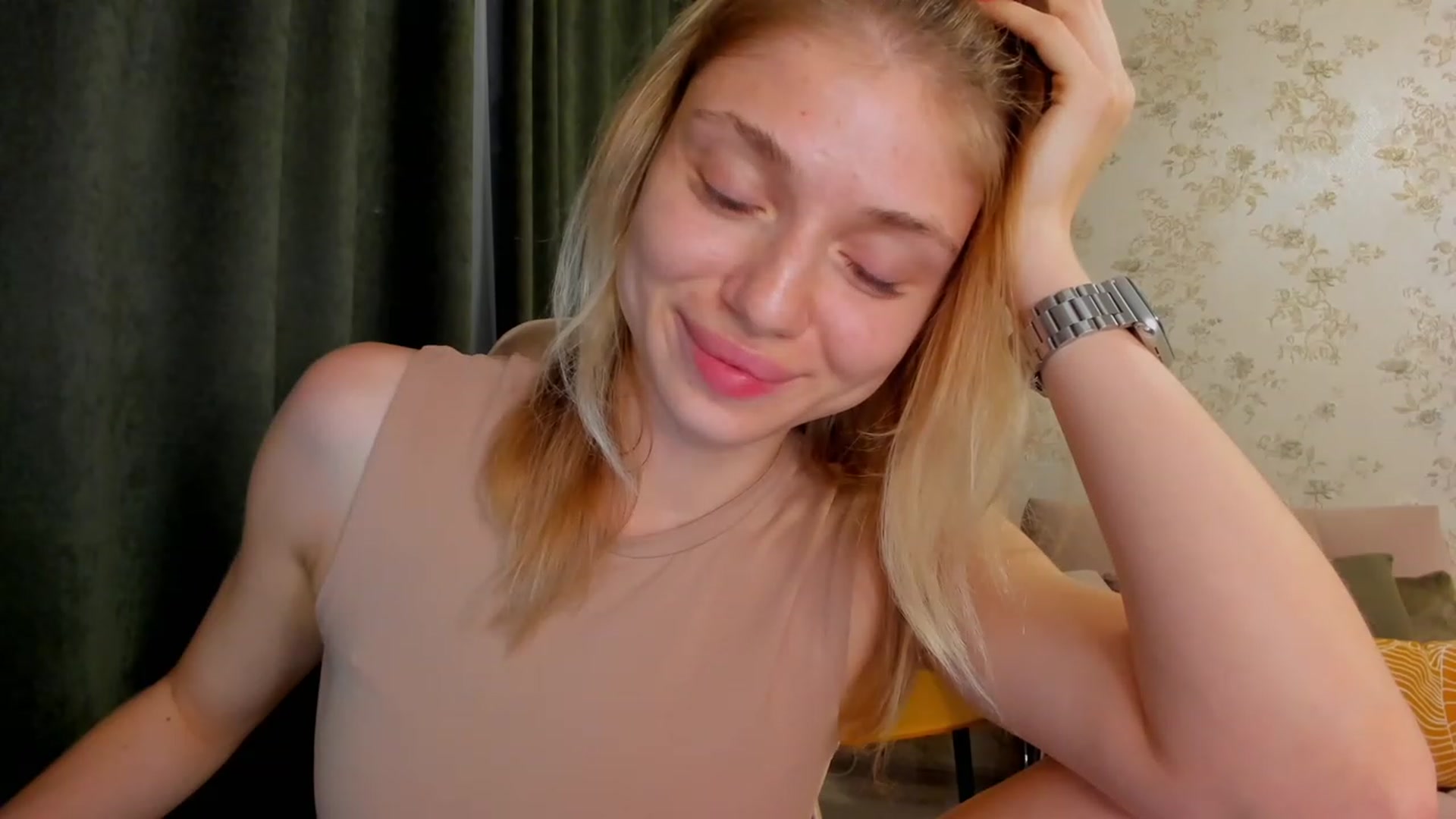 Gallery image thumbnail from Make_my_Luck's myfreecams stream on, 06/16/2023, 21:20 image 12 of 20