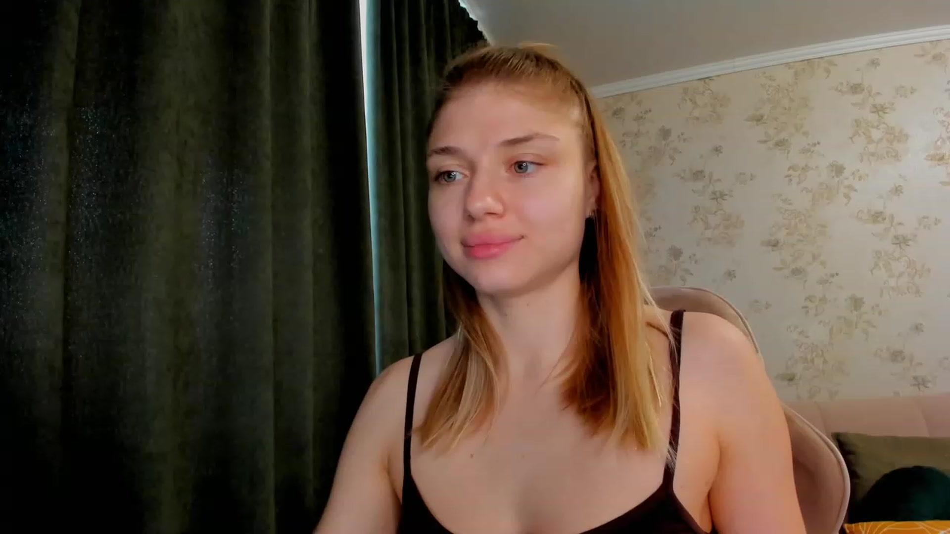 Gallery image thumbnail from Make_my_Luck's myfreecams stream on, 06/21/2023, 08:44 image 20 of 20