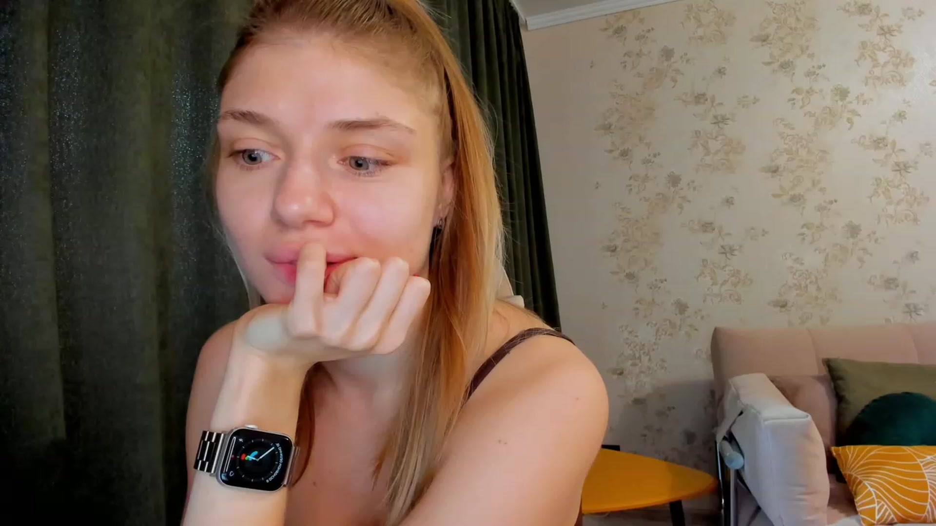 Gallery image thumbnail from Make_my_Luck's myfreecams stream on, 06/21/2023, 08:44 image 12 of 20