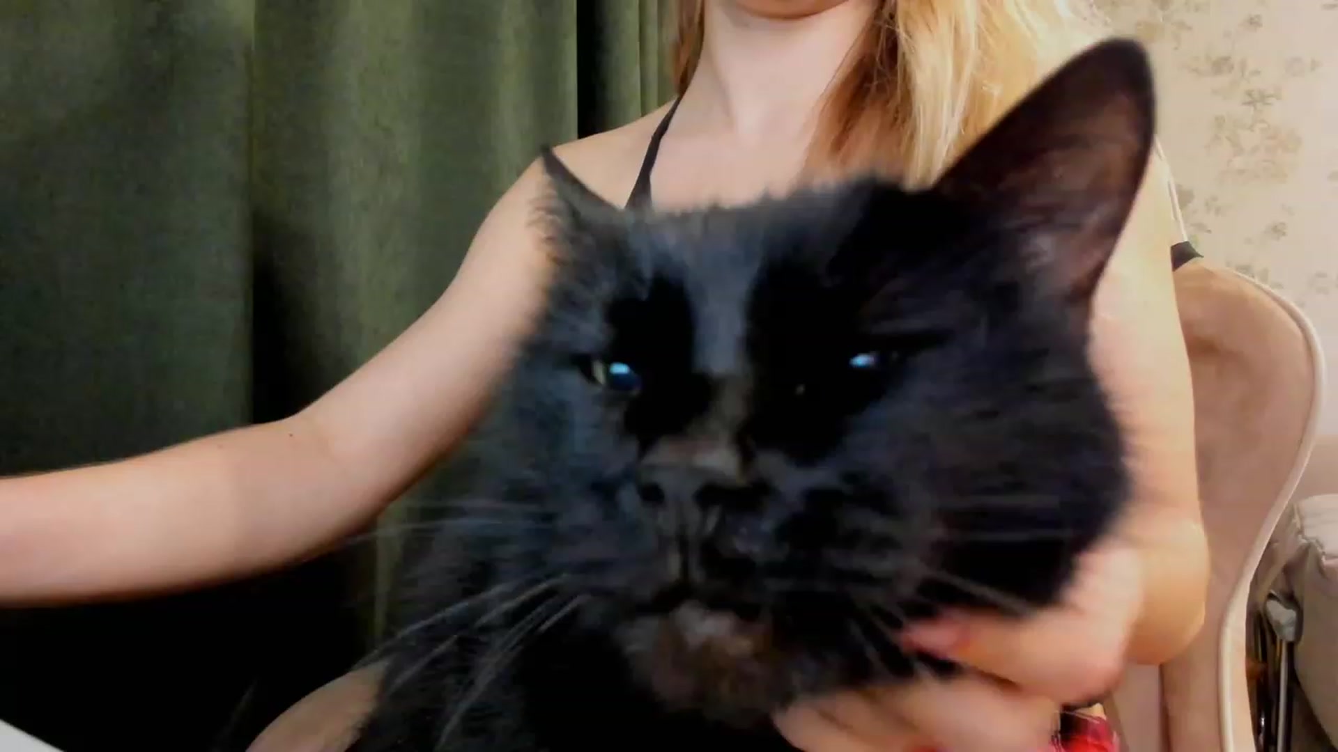 Gallery image thumbnail from Make_my_Luck's myfreecams stream on, 06/30/2023, 21:27 image 3 of 20