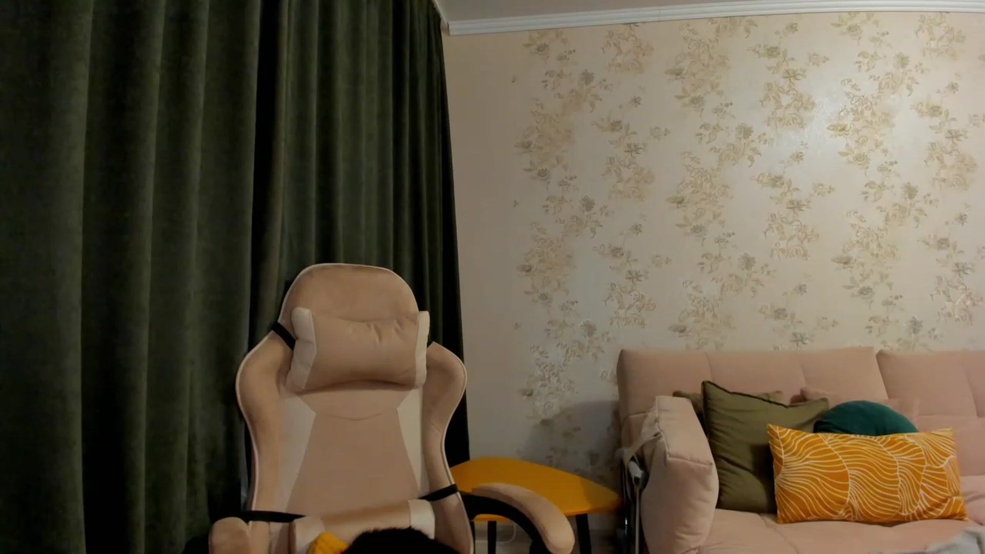 Gallery image thumbnail from Make_my_Luck's myfreecams stream on, 07/05/2023, 19:23 image 8 of 20