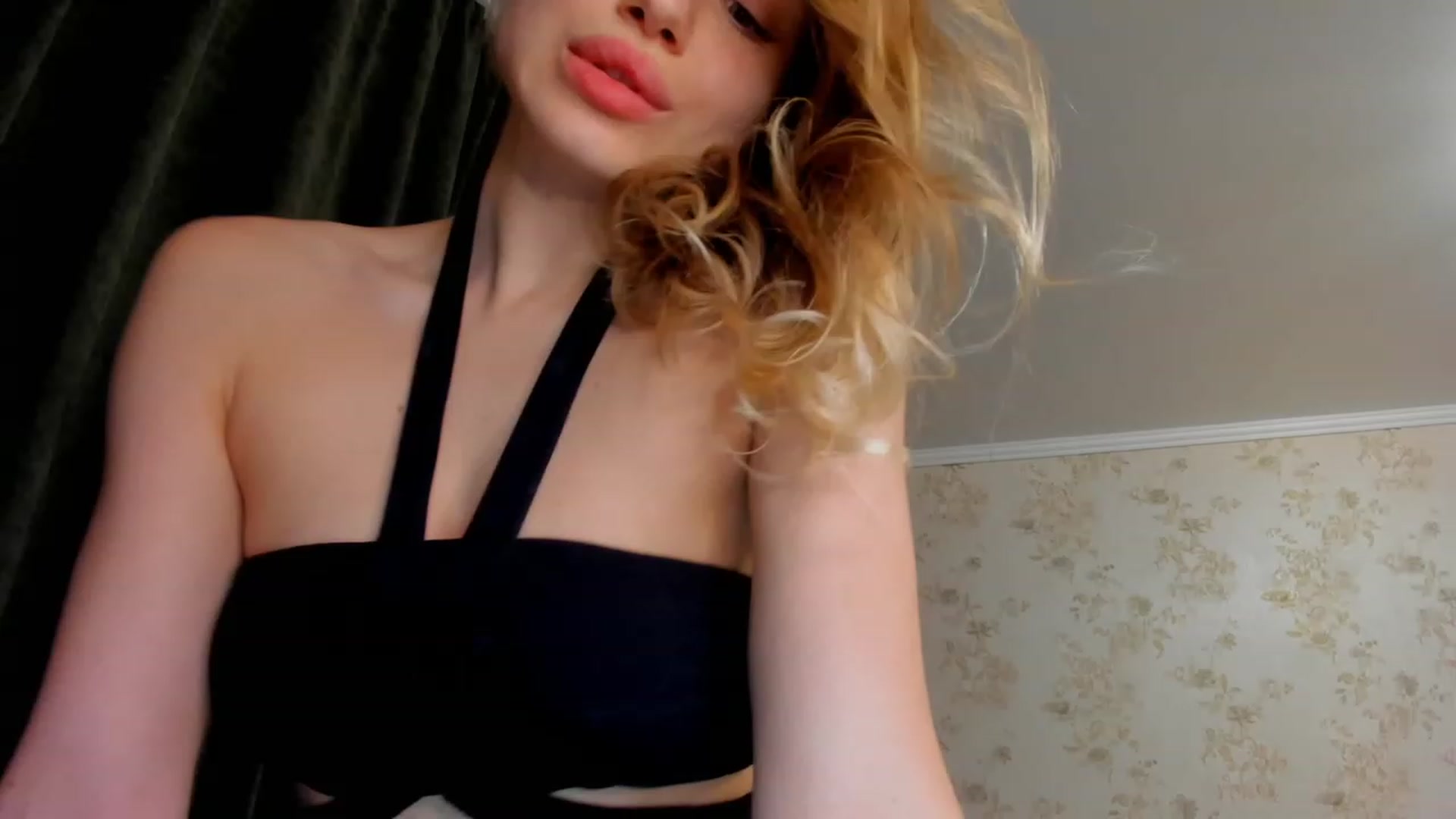 Gallery image thumbnail from Make_my_Luck's myfreecams stream on, 07/12/2023, 19:37 image 2 of 20