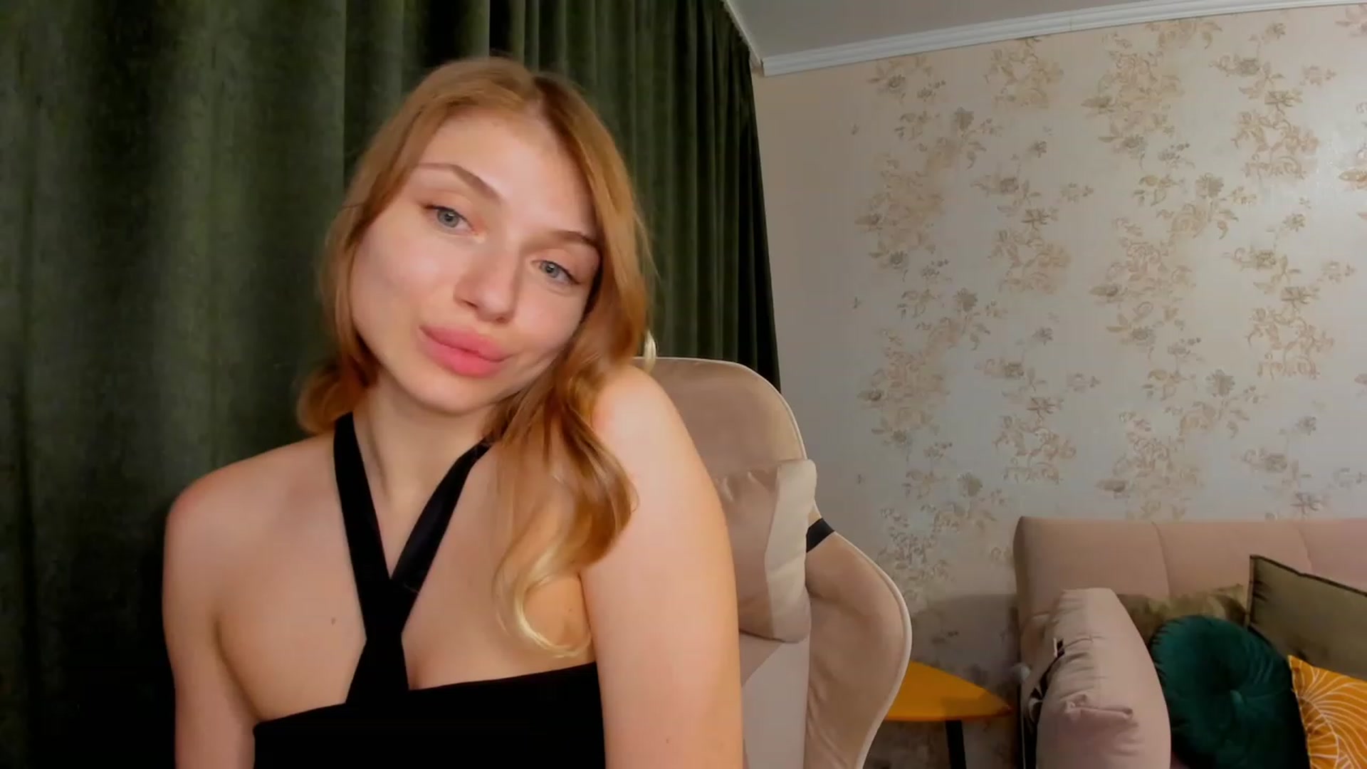 Gallery image thumbnail from Make_my_Luck's myfreecams stream on, 07/12/2023, 21:51 image 15 of 20