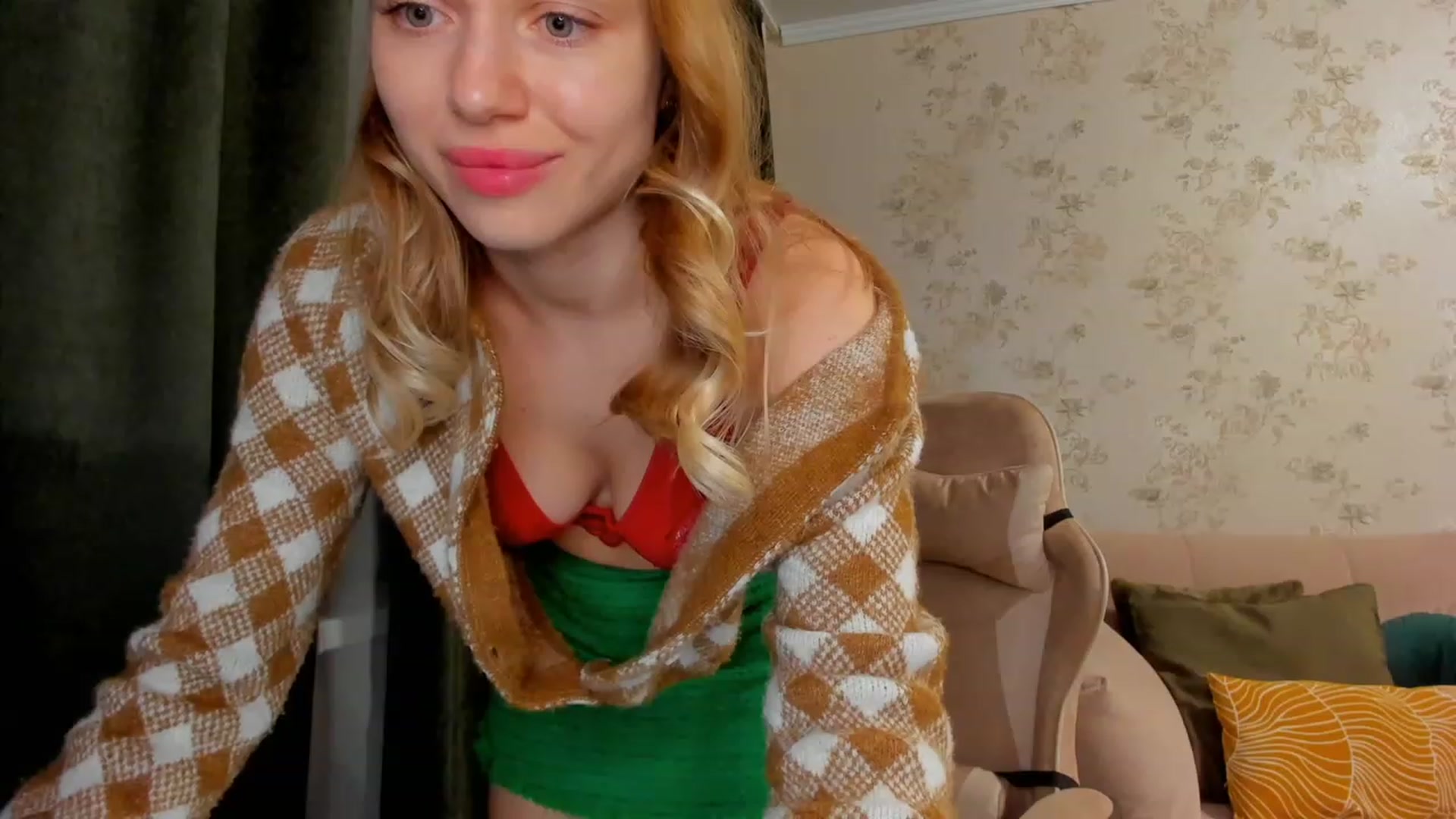 Gallery image thumbnail from Make_my_Luck's myfreecams stream on, 07/13/2023, 19:54 image 11 of 20
