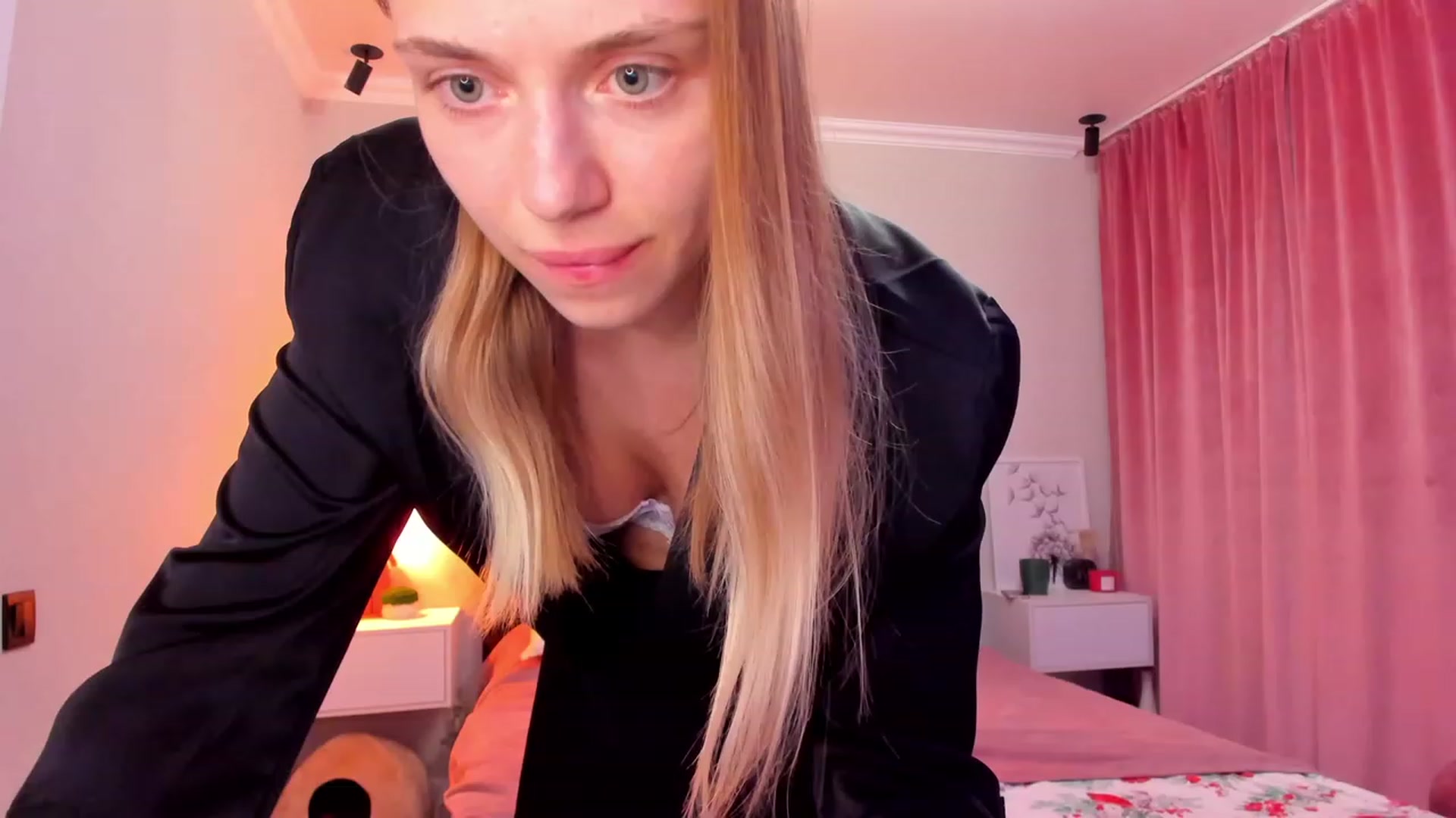 Gallery image thumbnail from Make_my_Luck's myfreecams stream on, 07/28/2023, 19:47 image 3 of 20