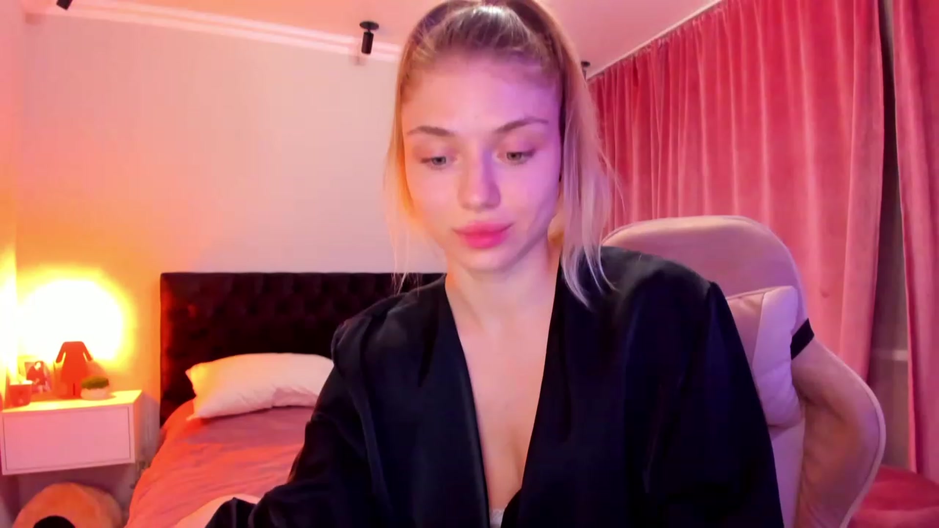 Gallery image thumbnail from Make_my_Luck's myfreecams stream on, 07/28/2023, 19:47 image 18 of 20