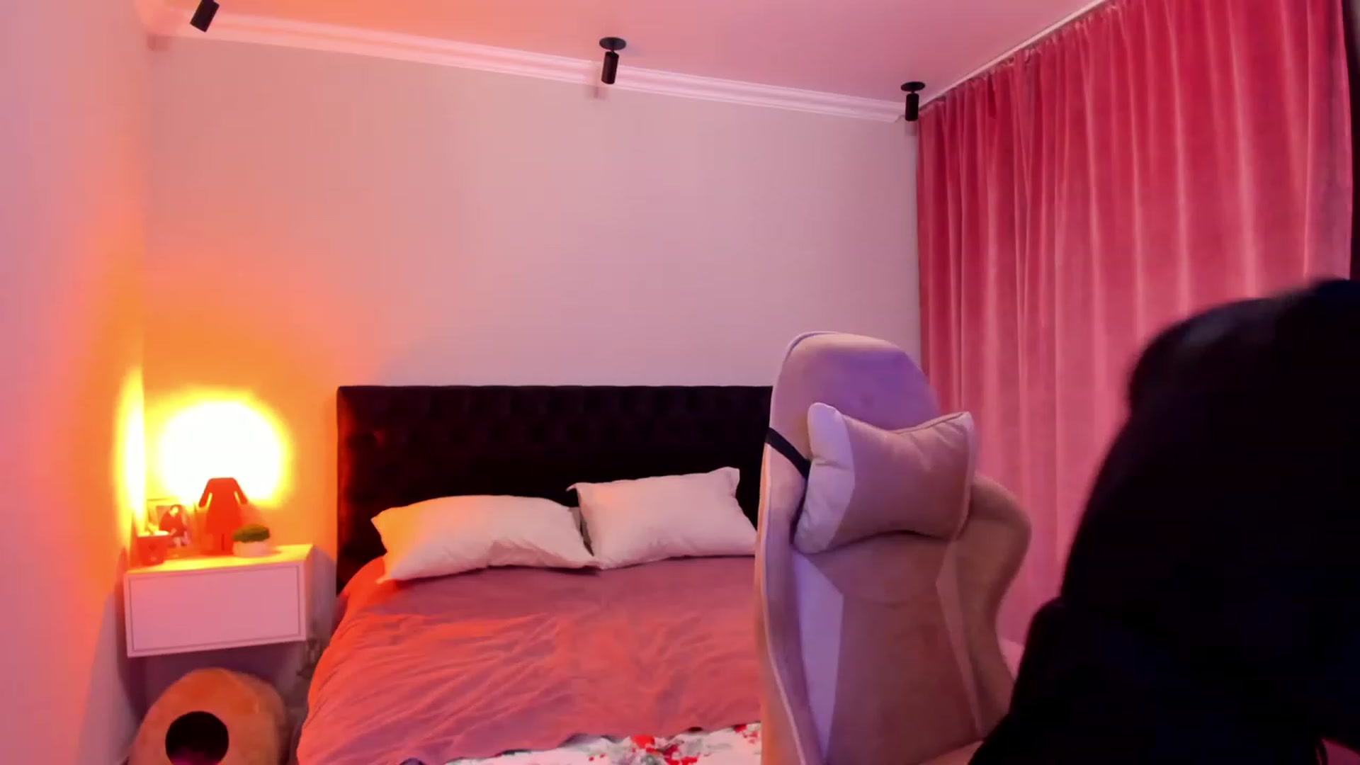 Gallery image thumbnail from Make_my_Luck's myfreecams stream on, 07/28/2023, 19:47 image 16 of 20