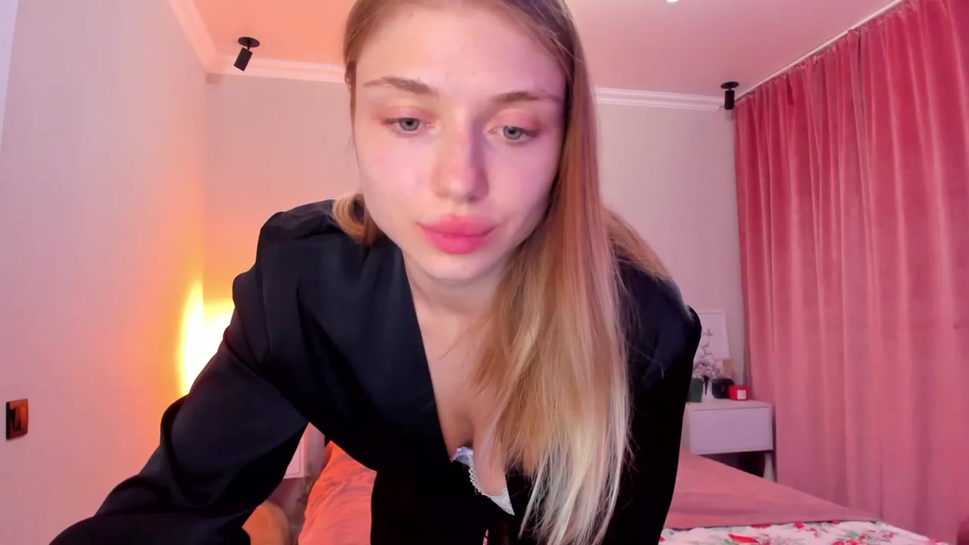 Gallery image thumbnail from Make_my_Luck's myfreecams stream on, 07/28/2023, 19:47 image 8 of 20