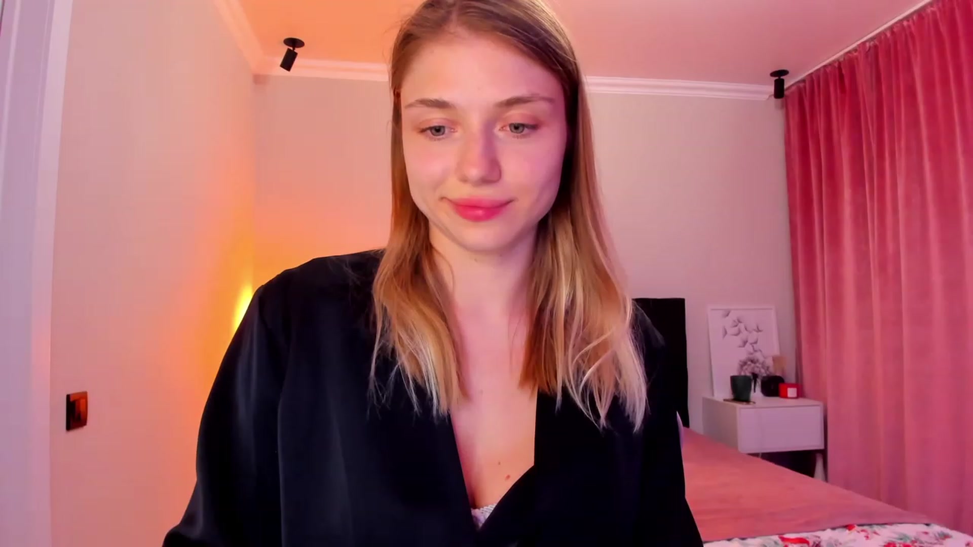 Gallery image thumbnail from Make_my_Luck's myfreecams stream on, 07/28/2023, 19:47 image 15 of 20