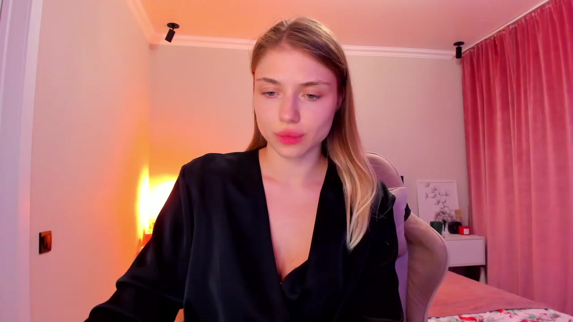 Gallery image thumbnail from Make_my_Luck's myfreecams stream on, 07/28/2023, 19:47 image 13 of 20