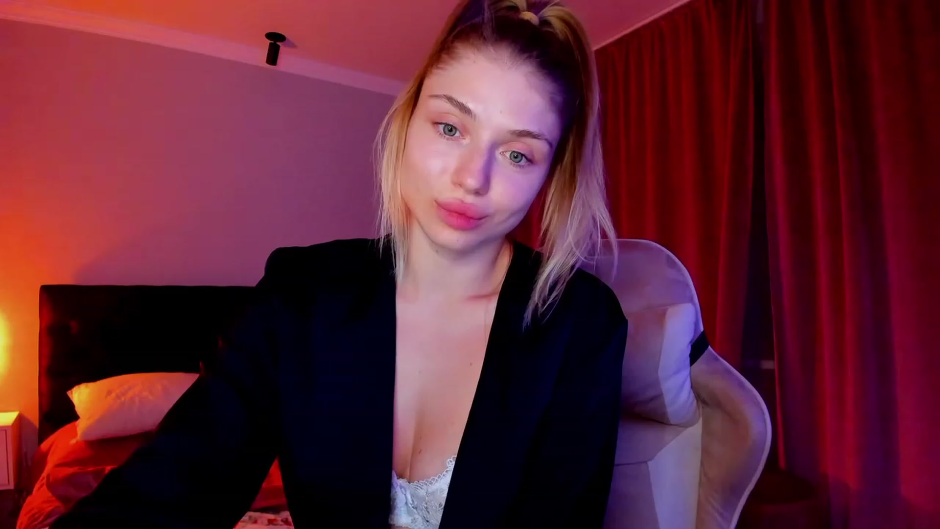 Gallery image thumbnail from Make_my_Luck's myfreecams stream on, 07/28/2023, 20:31 image 1 of 20
