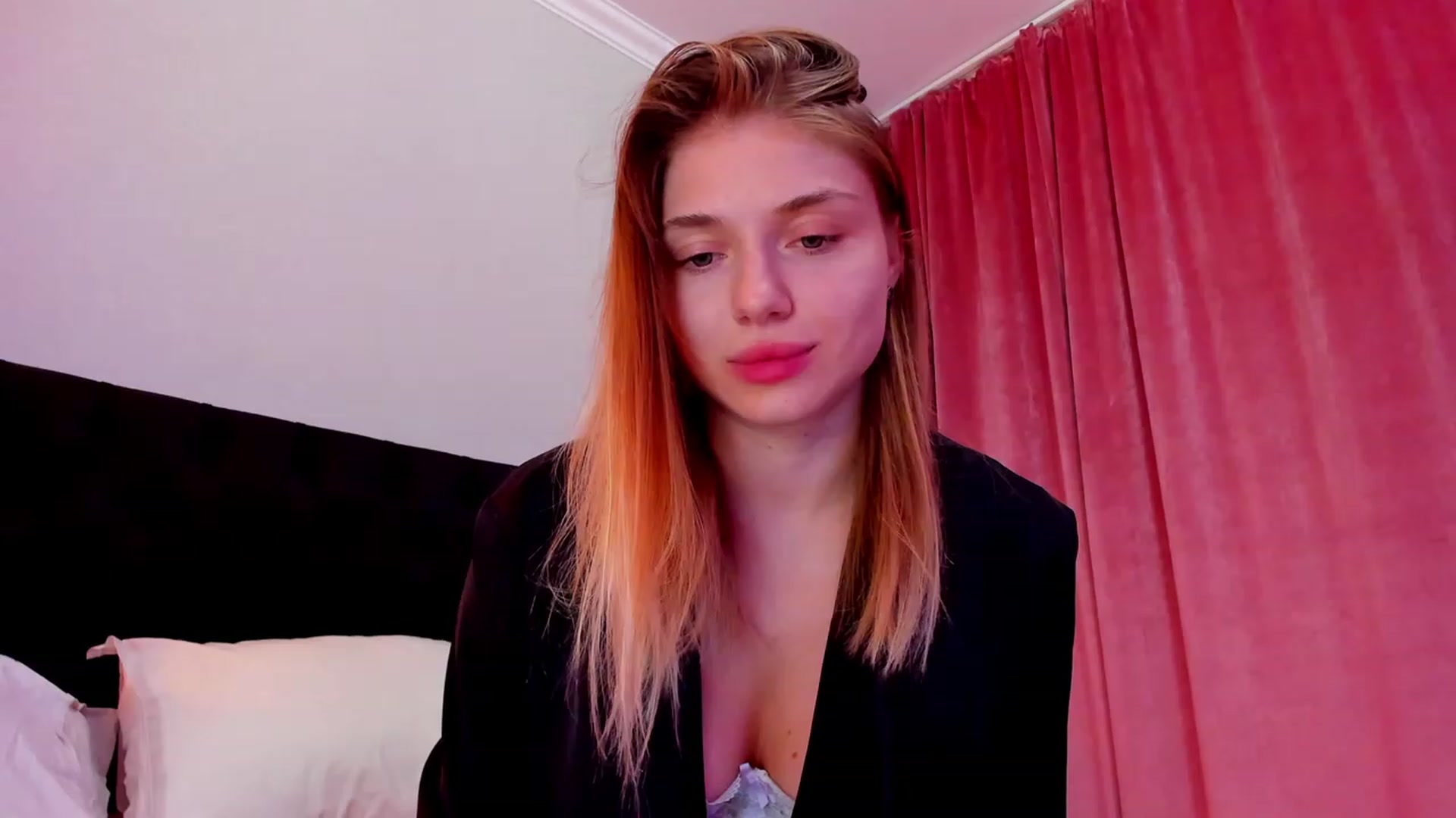 Gallery image thumbnail from Make_my_Luck's myfreecams stream on, 07/28/2023, 20:31 image 13 of 20
