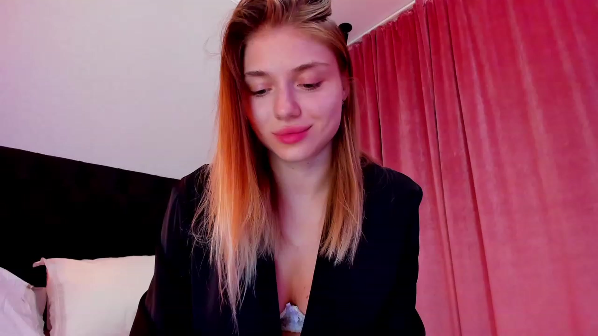 Gallery image thumbnail from Make_my_Luck's myfreecams stream on, 07/28/2023, 20:31 image 15 of 20