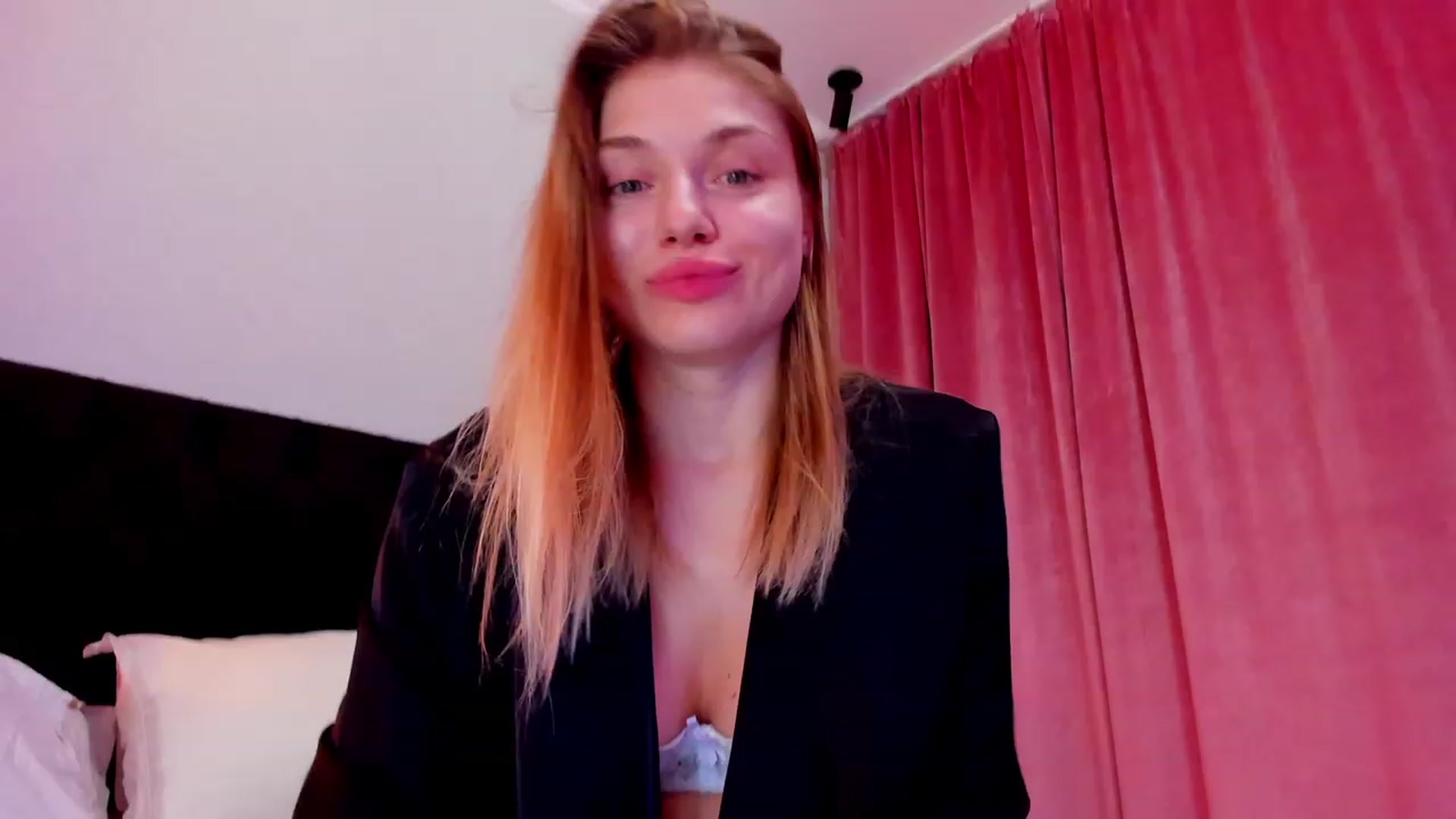 Gallery image thumbnail from Make_my_Luck's myfreecams stream on, 07/28/2023, 20:31 image 16 of 20