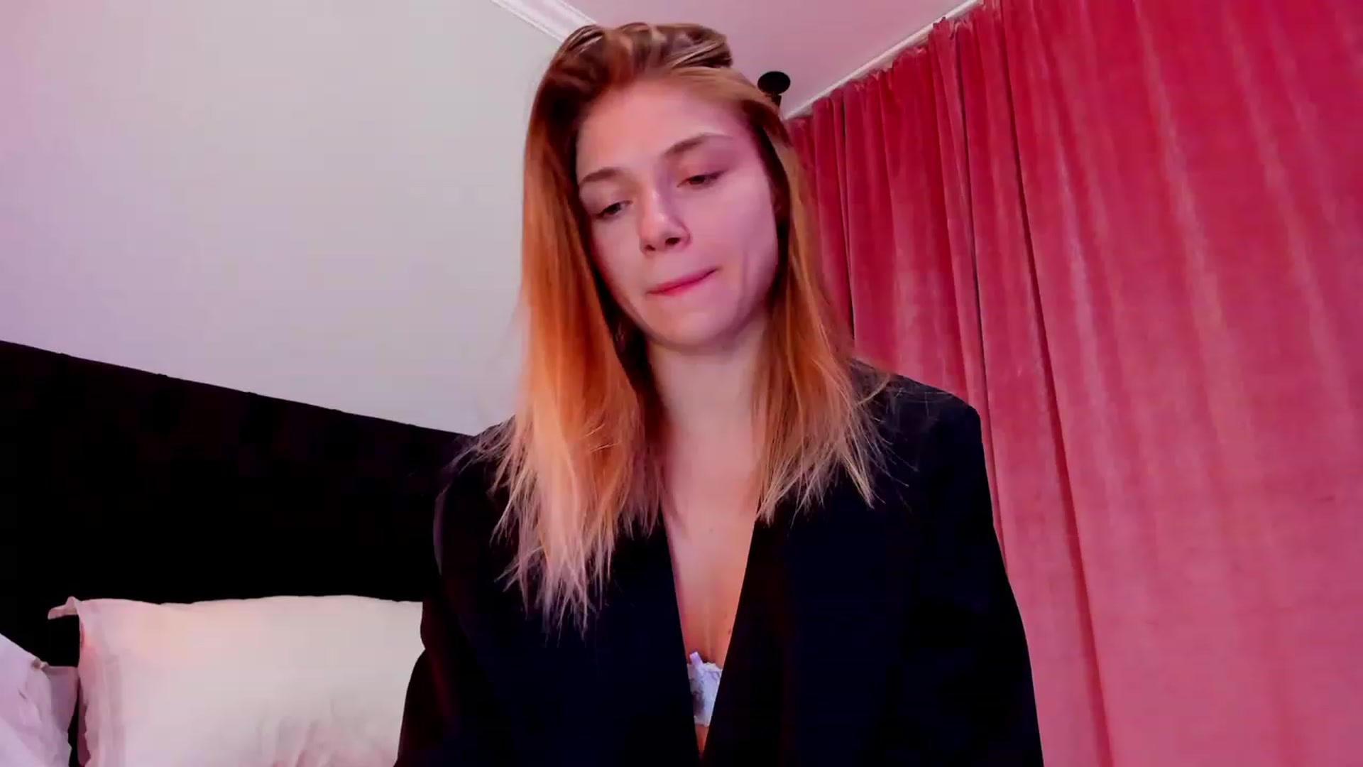 Gallery image thumbnail from Make_my_Luck's myfreecams stream on, 07/28/2023, 20:31 image 8 of 20