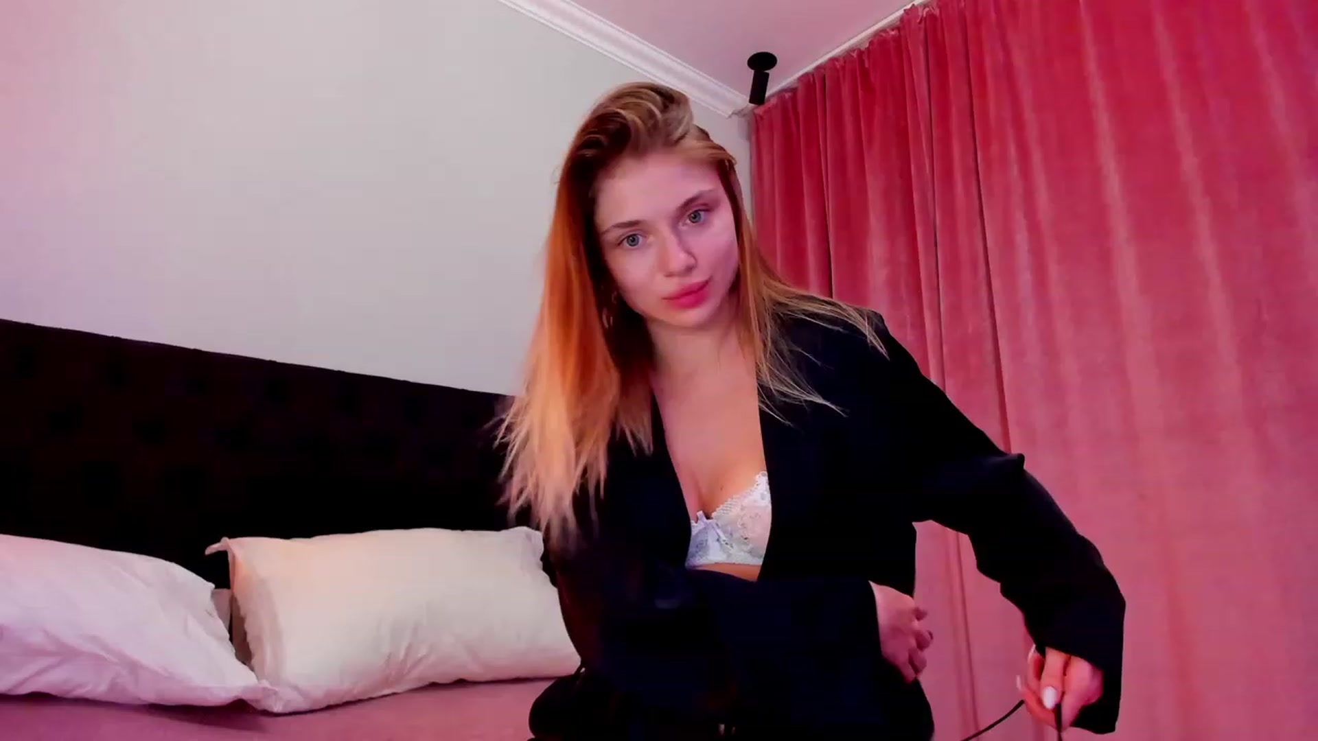 Gallery image thumbnail from Make_my_Luck's myfreecams stream on, 07/28/2023, 20:31 image 6 of 20