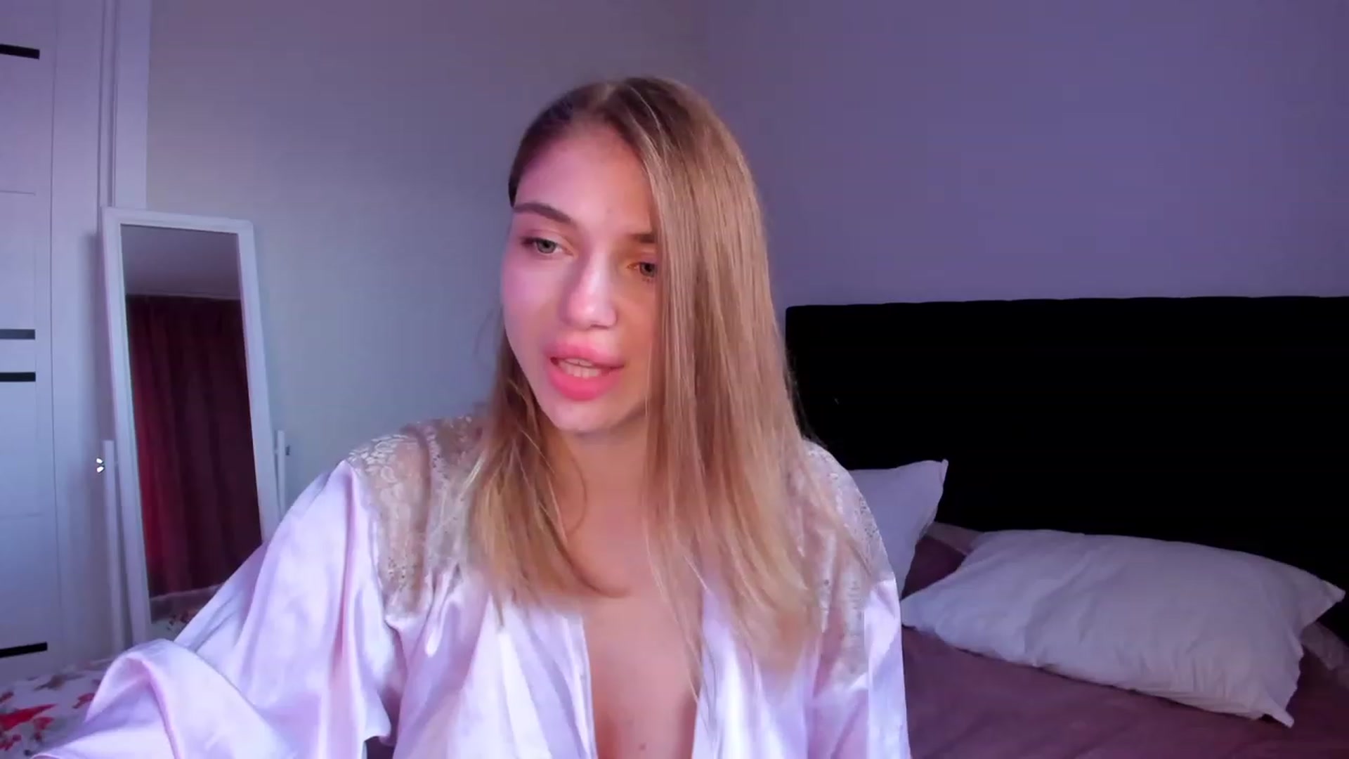 Gallery image thumbnail from Make_my_Luck's myfreecams stream on, 07/29/2023, 17:07 image 6 of 20