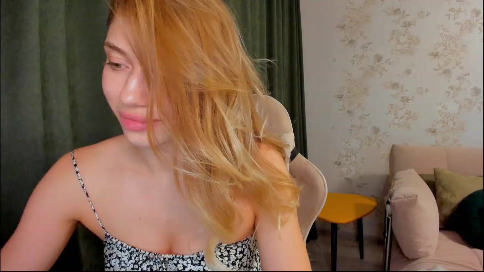 Gallery image thumbnail from Make_my_Luck's myfreecams stream on, 08/11/2023, 19:09 image 9 of 20