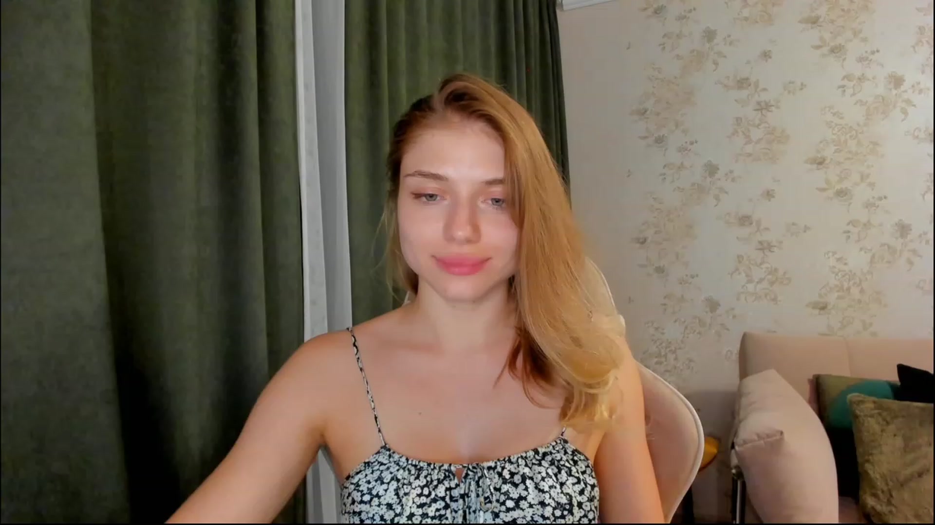 Gallery image thumbnail from Make_my_Luck's myfreecams stream on, 08/11/2023, 20:45 image 18 of 20
