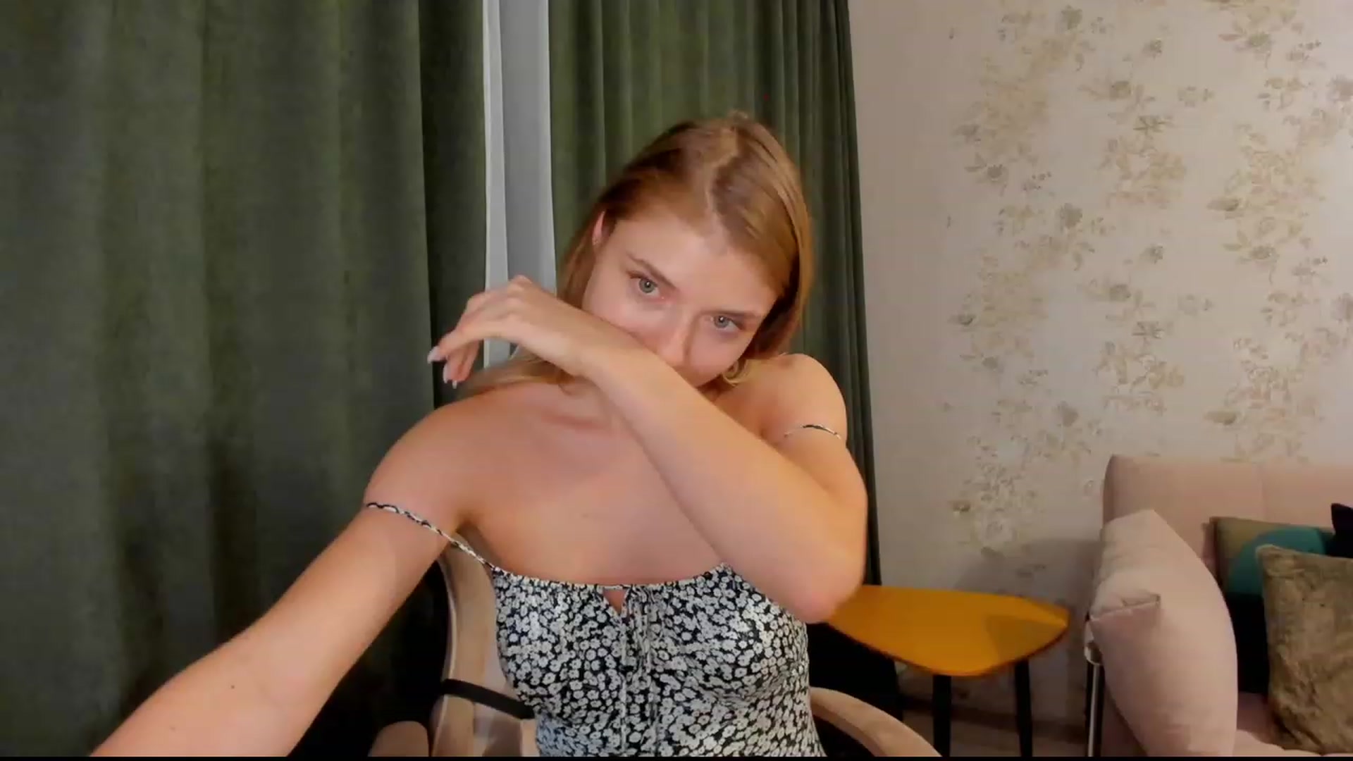 Gallery image thumbnail from Make_my_Luck's myfreecams stream on, 08/11/2023, 21:55 image 4 of 20