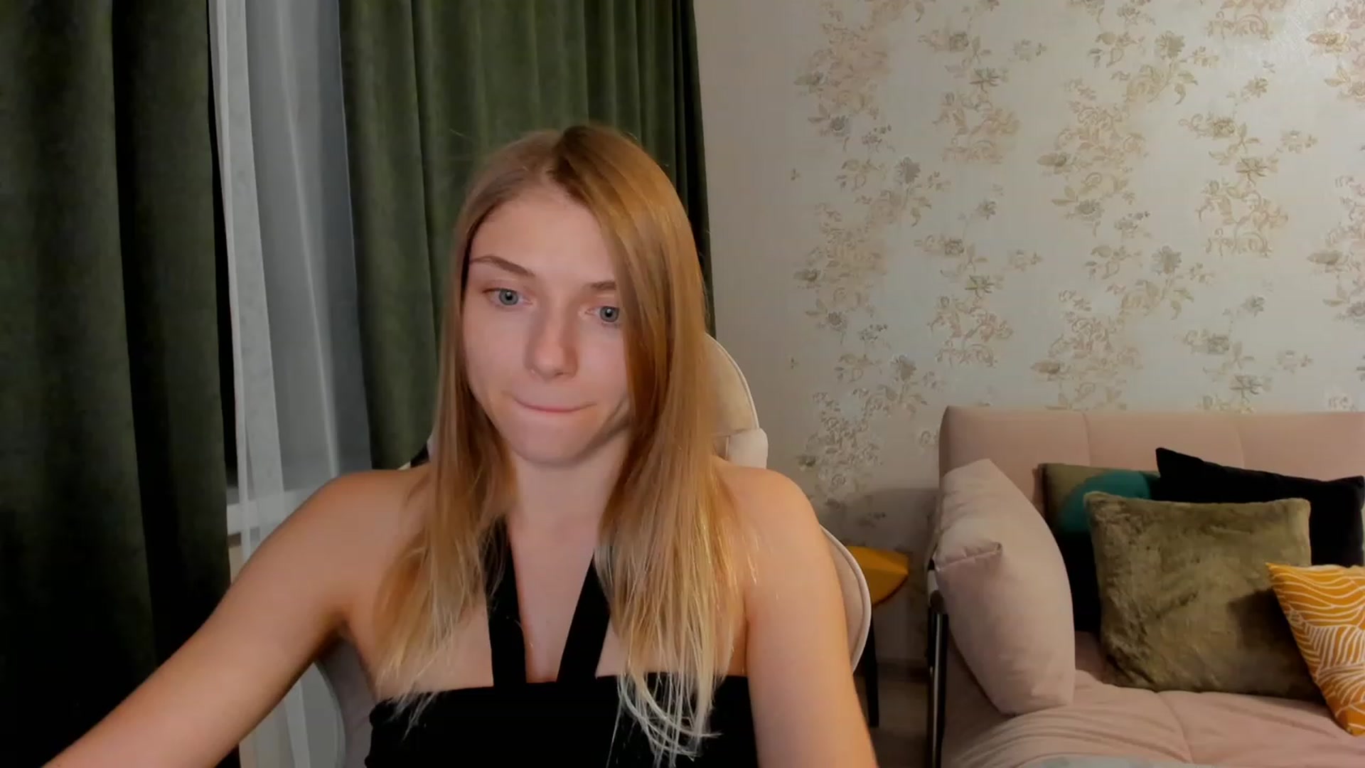 Gallery image thumbnail from Make_my_Luck's myfreecams stream on, 08/13/2023, 19:57 image 1 of 20