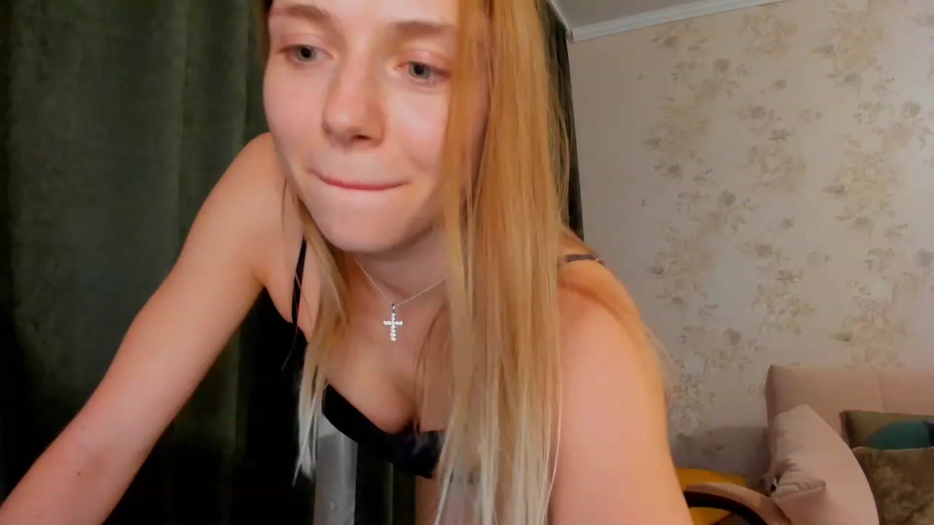 Gallery image thumbnail from Make_my_Luck's myfreecams stream on, 08/14/2023, 20:46 image 8 of 20