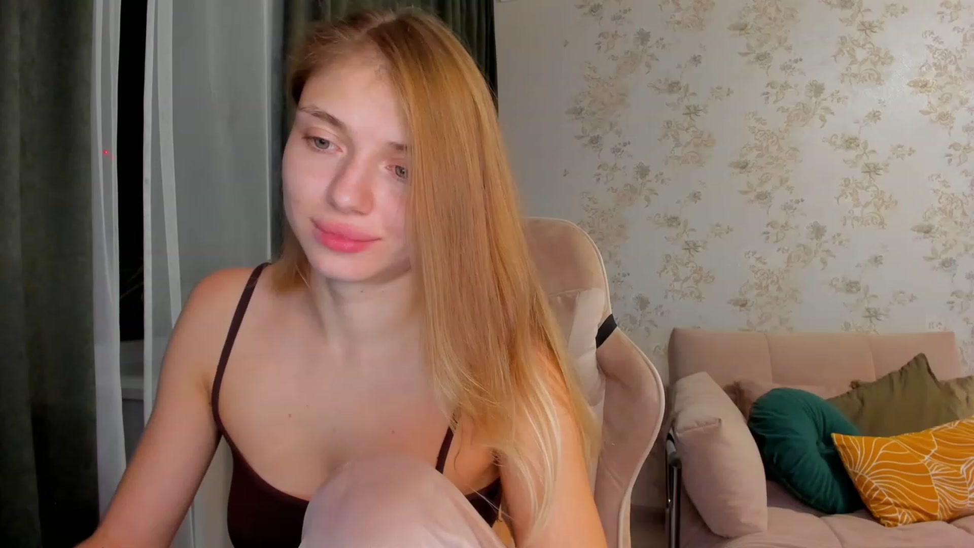 Gallery image thumbnail from Make_my_Luck's myfreecams stream on, 09/03/2023, 22:50 image 12 of 20