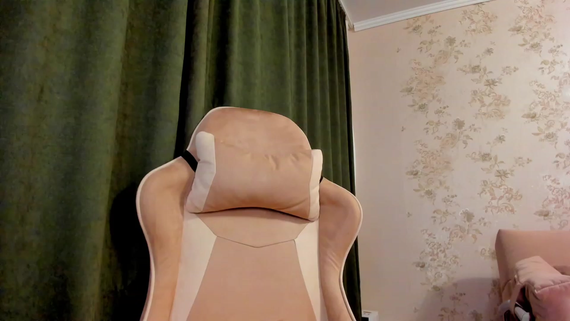 Gallery image thumbnail from Make_my_Luck's myfreecams stream on, 09/11/2023, 20:31 image 16 of 20