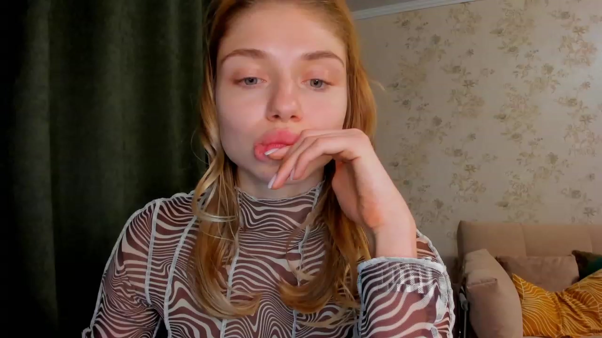 Gallery image thumbnail from Make_my_Luck's myfreecams stream on, 09/14/2023, 22:21 image 13 of 20