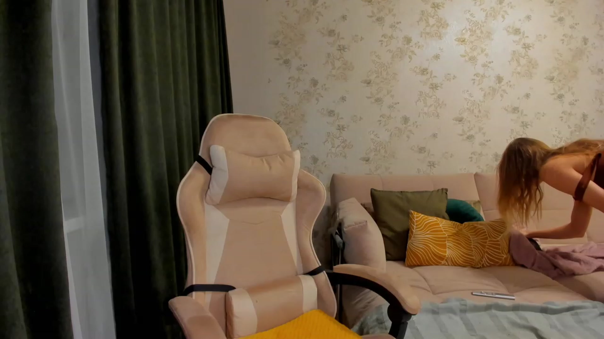 Gallery image thumbnail from Make_my_Luck's myfreecams stream on, 09/15/2023, 21:46 image 9 of 20