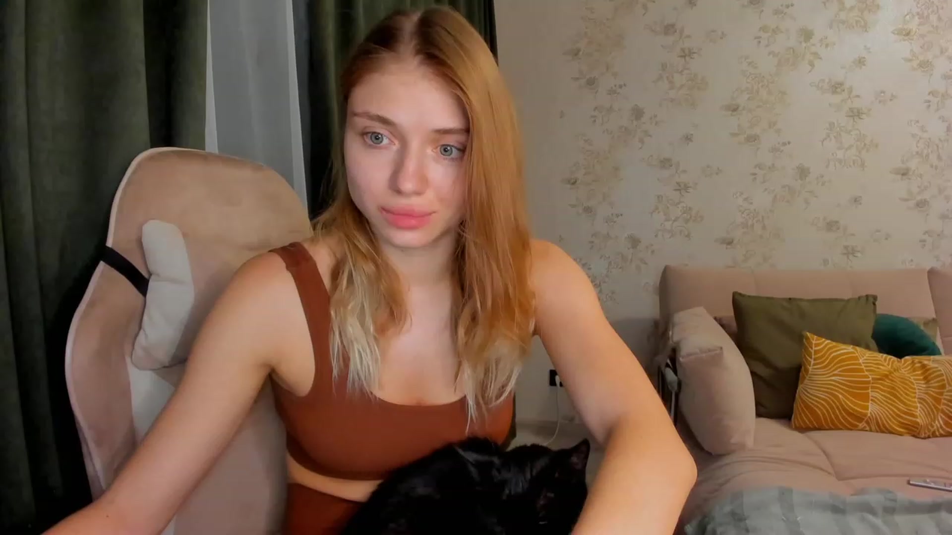 Gallery image thumbnail from Make_my_Luck's myfreecams stream on, 09/15/2023, 21:46 image 2 of 20