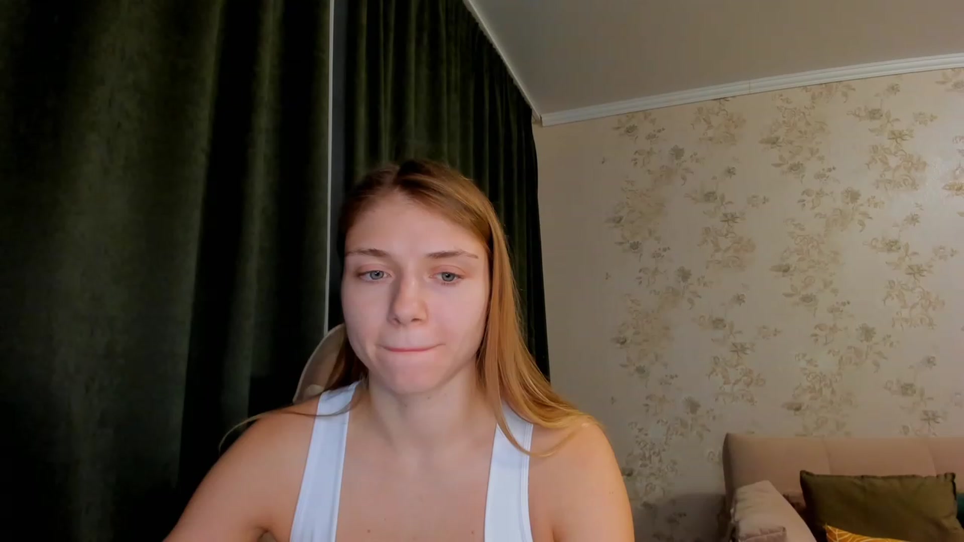 Gallery image thumbnail from Make_my_Luck's myfreecams stream on, 09/20/2023, 20:06 image 16 of 20