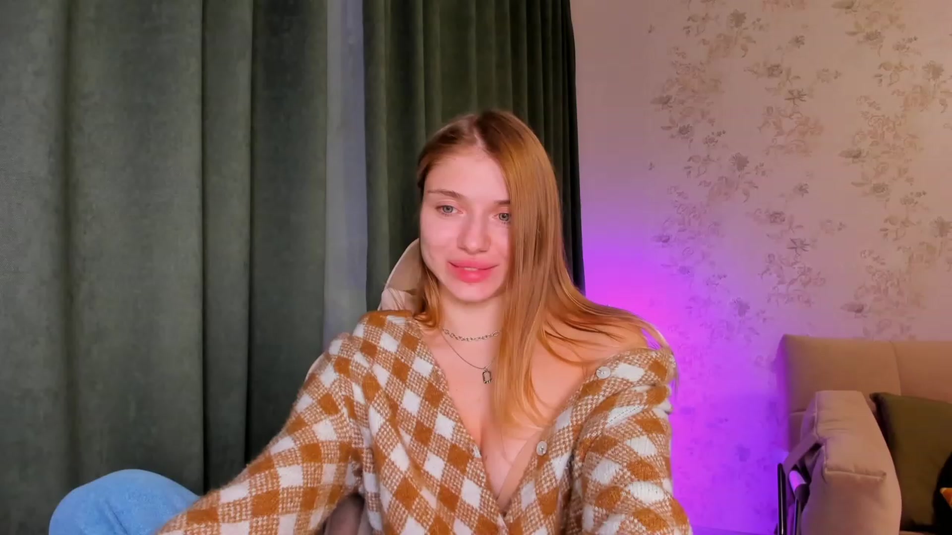 Gallery image thumbnail from Make_my_Luck's myfreecams stream on, 10/10/2023, 21:45 image 17 of 20