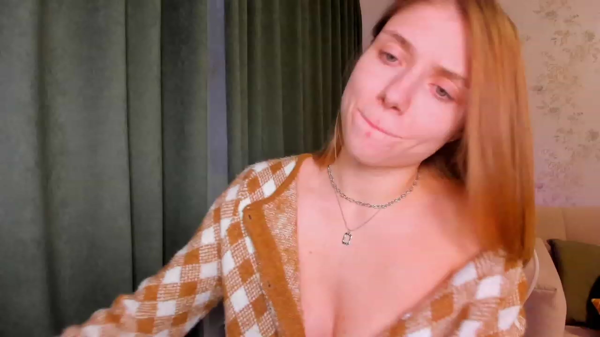 Gallery image thumbnail from Make_my_Luck's myfreecams stream on, 10/10/2023, 22:21 image 18 of 20