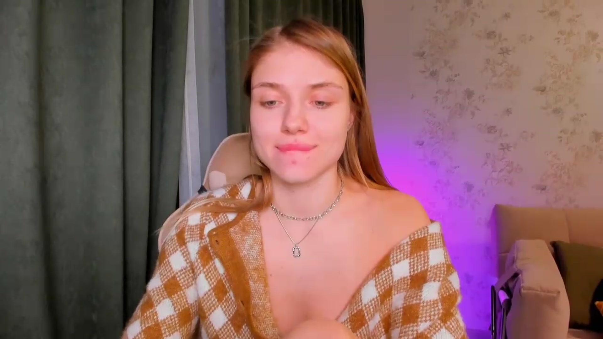 Gallery image thumbnail from Make_my_Luck's myfreecams stream on, 10/10/2023, 22:21 image 20 of 20