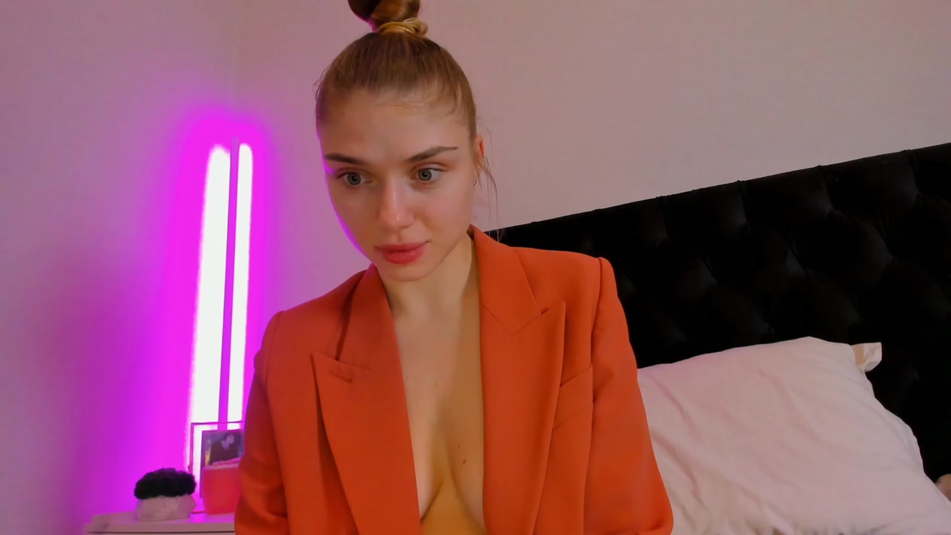 Gallery image thumbnail from Make_my_Luck's myfreecams stream on, 10/11/2023, 21:28 image 8 of 20